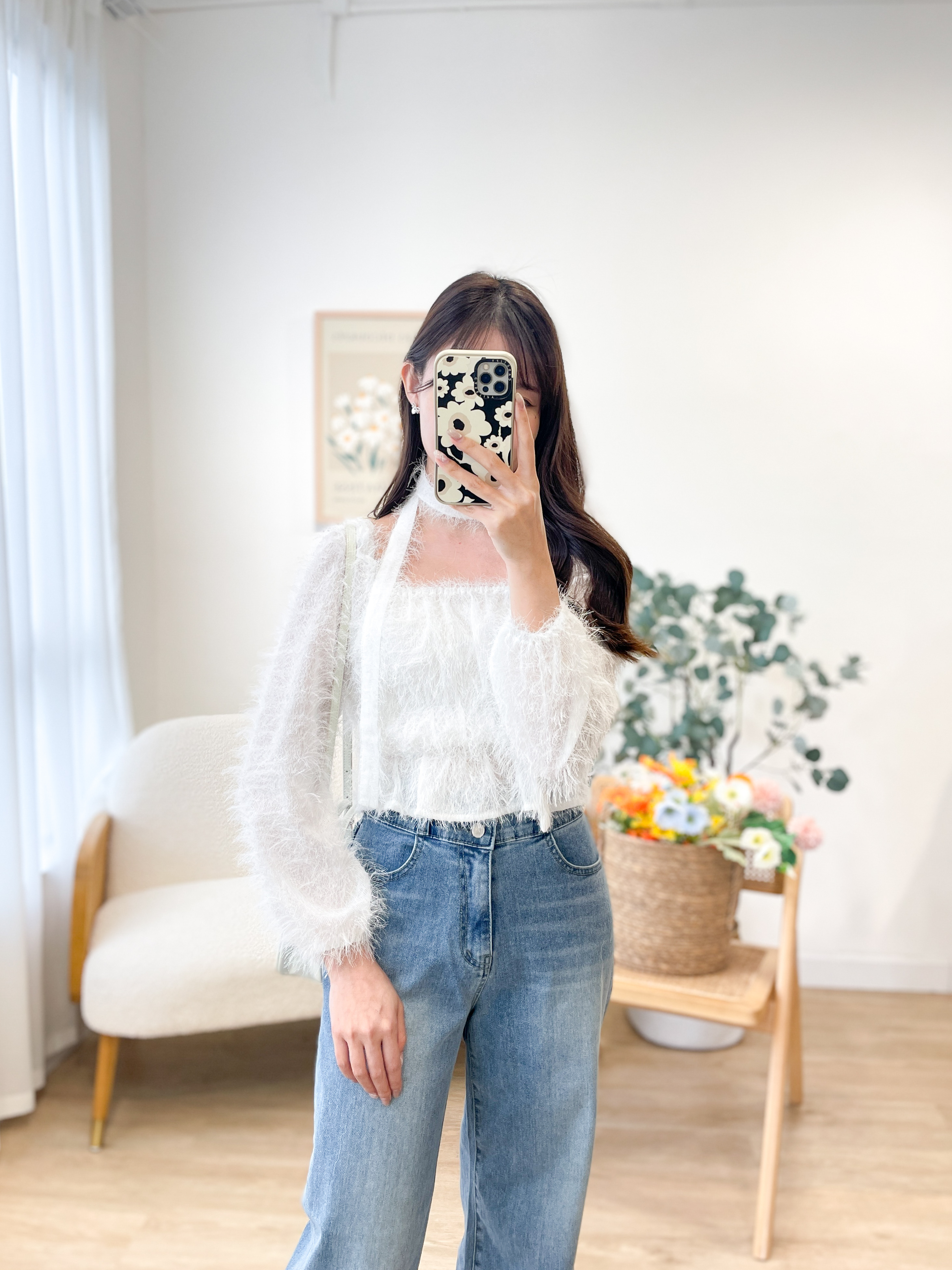 T1428 Snowy Furry Top