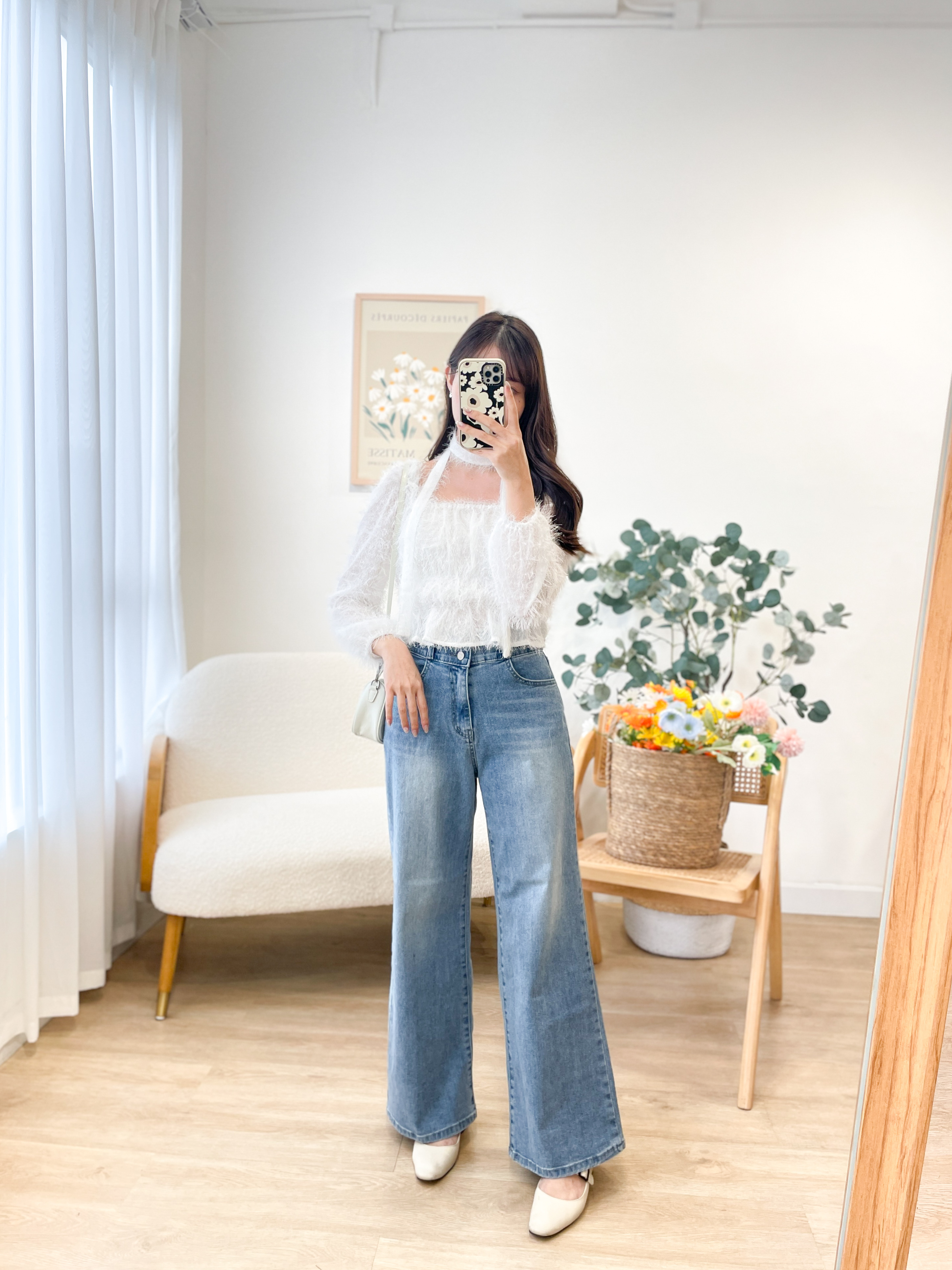 JEAN192 2-Buttons Wide Denim Jeans
