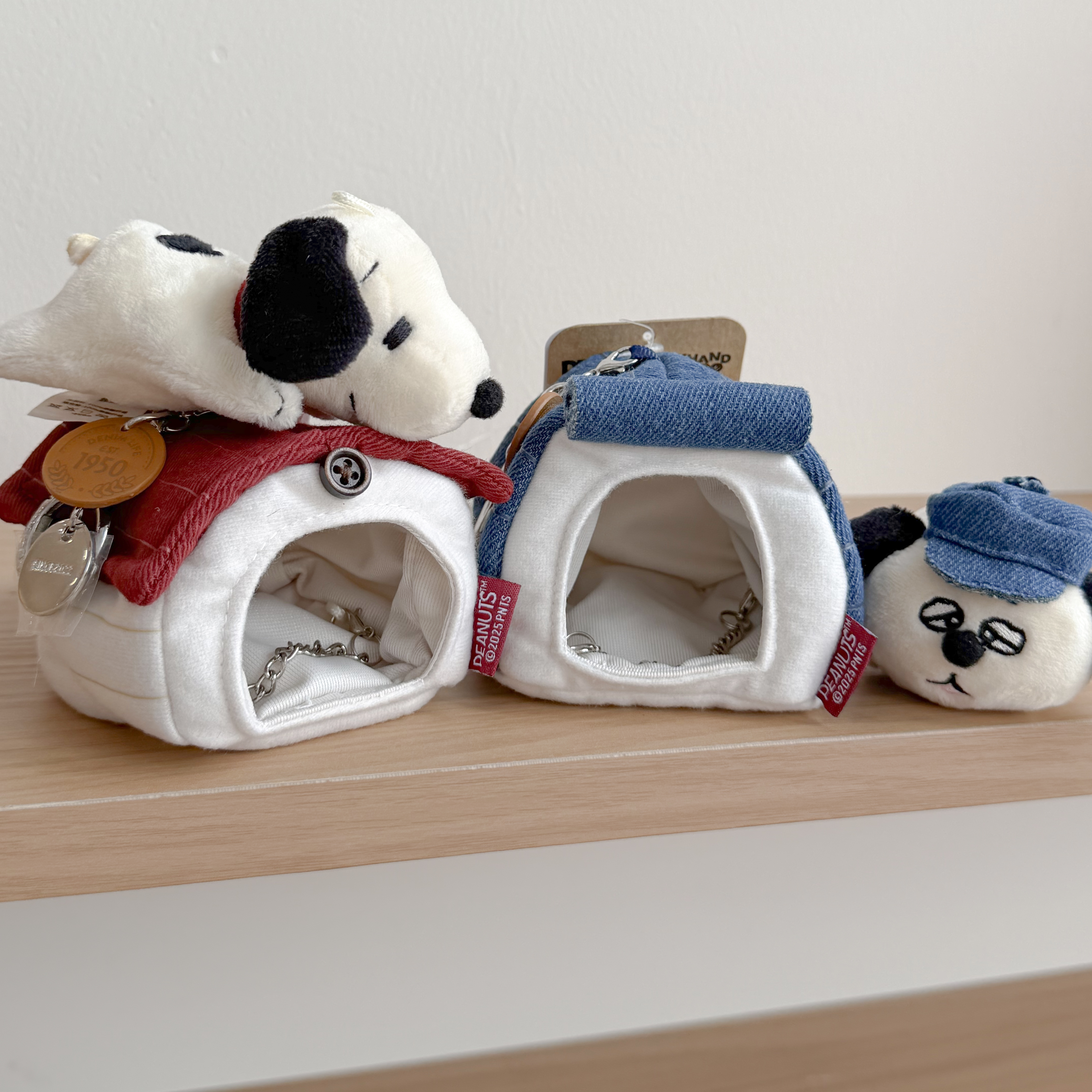 SNOOPY 史努比家族 自在丹寧系列 歐拉夫 狗窩造型 鑰匙圈 吊飾 / 預購