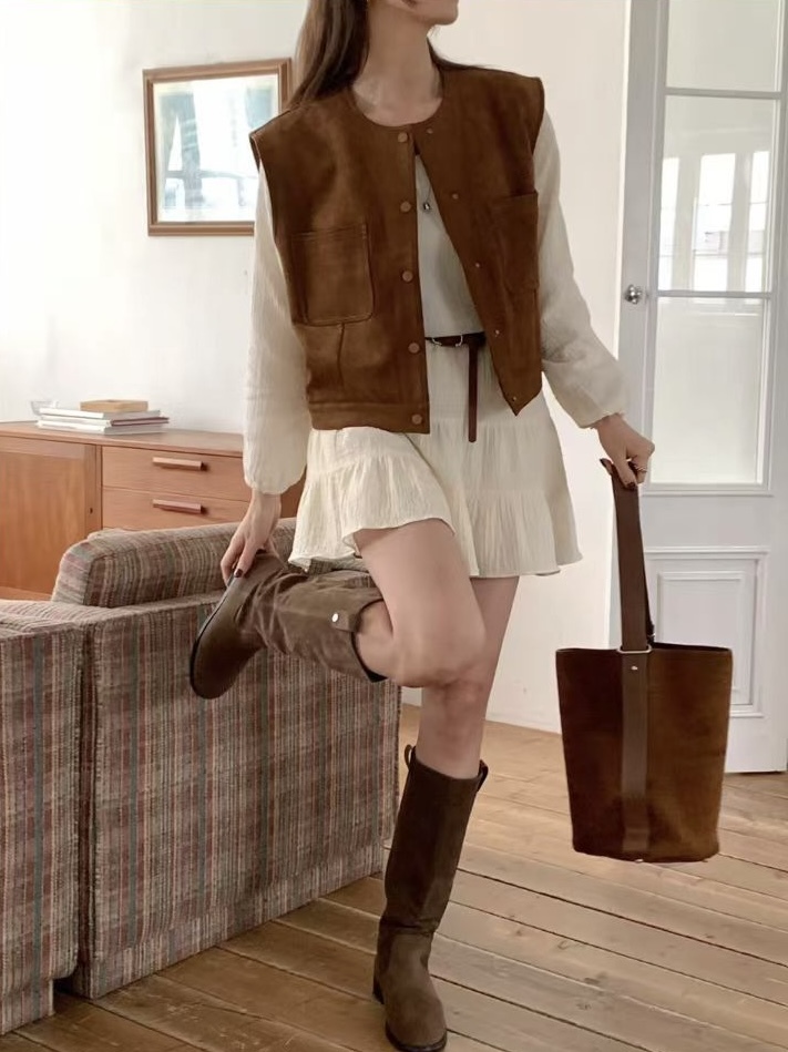 Suede pocket vest jacket