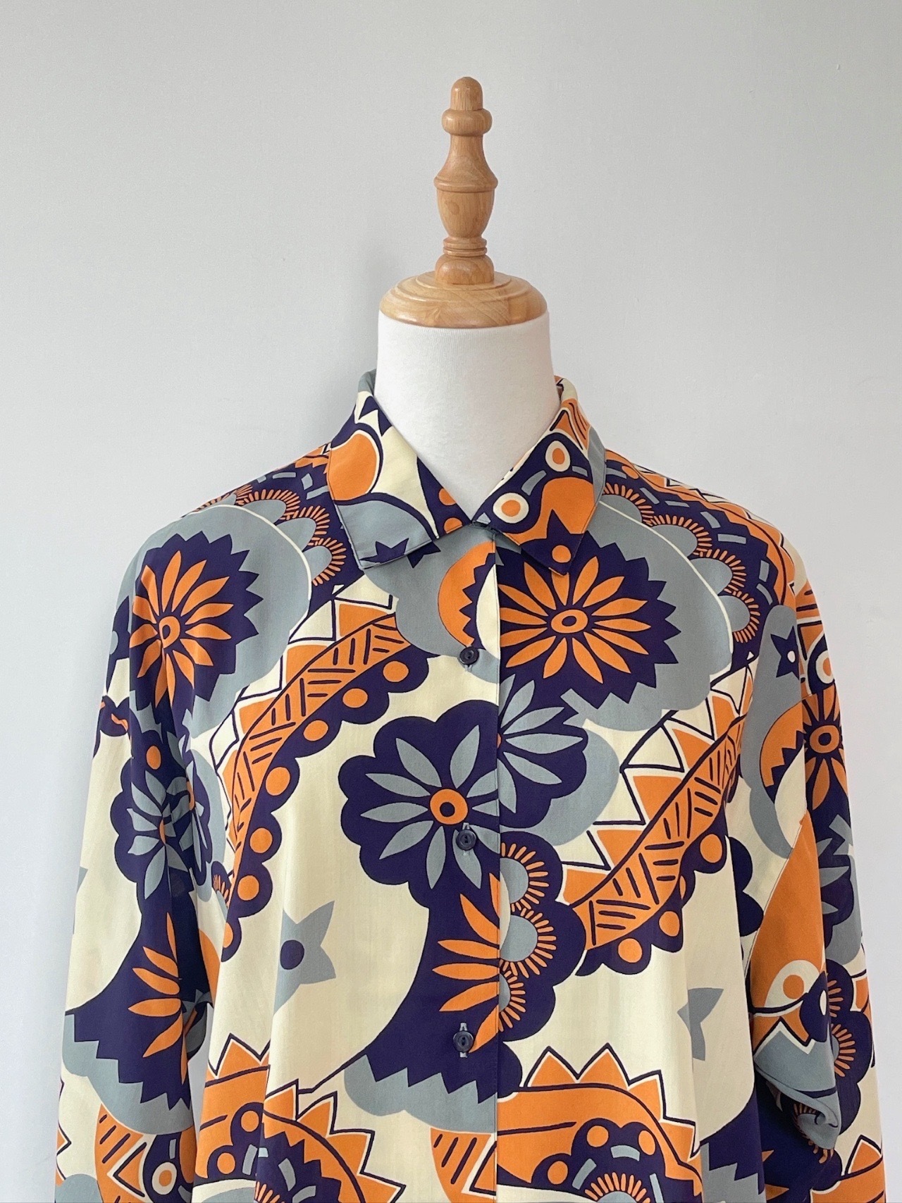 橙藍拼色幾何大花長袖古著上衣