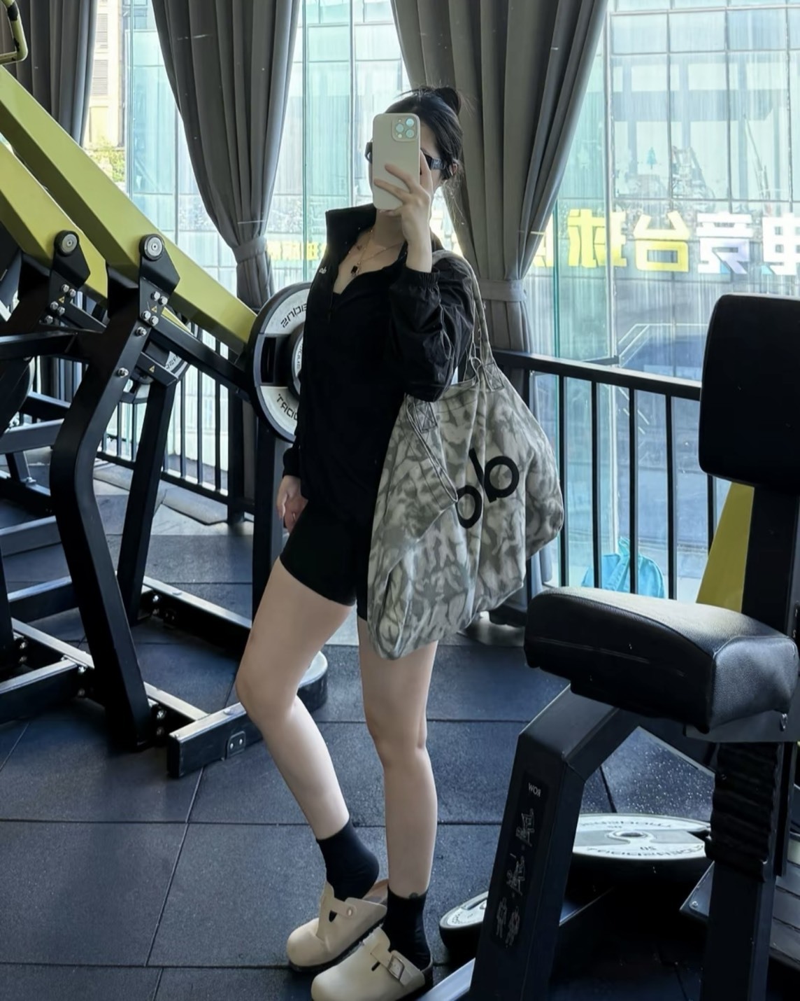 【預購】ALO YOGA 撞色印花托特包 麻灰 W7066R