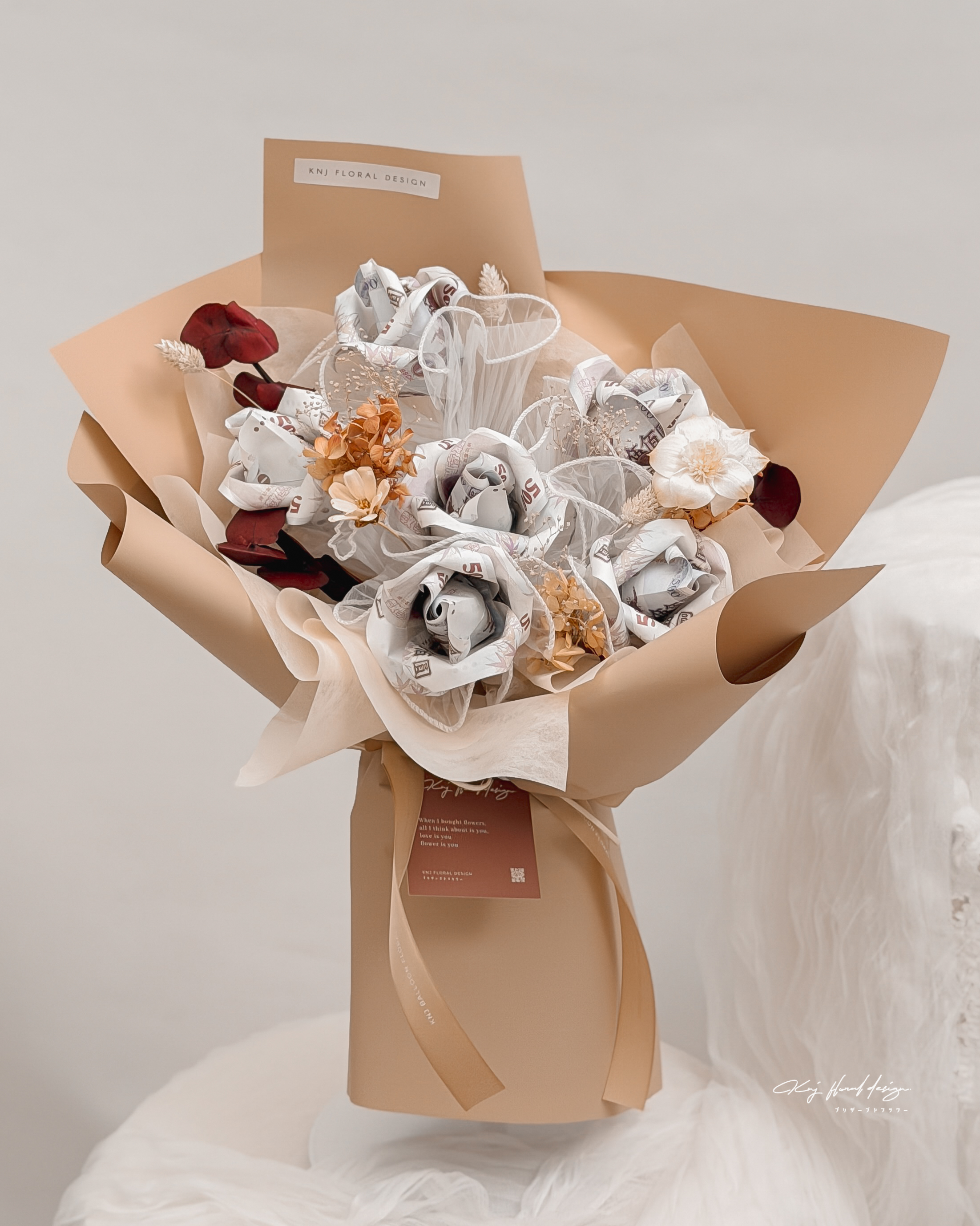 鈔票玫瑰花花束．6朵