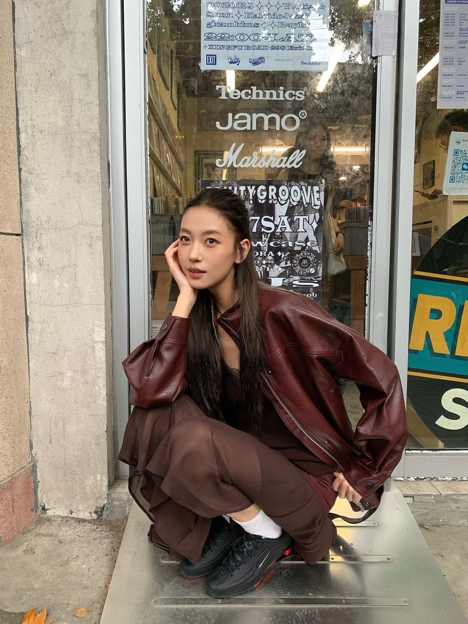 NIKE SHOX Z 黑紅 薄底 彈簧鞋 氣墊 Karina同款 劉知珉 女鞋 HQ7540-002 / 預購