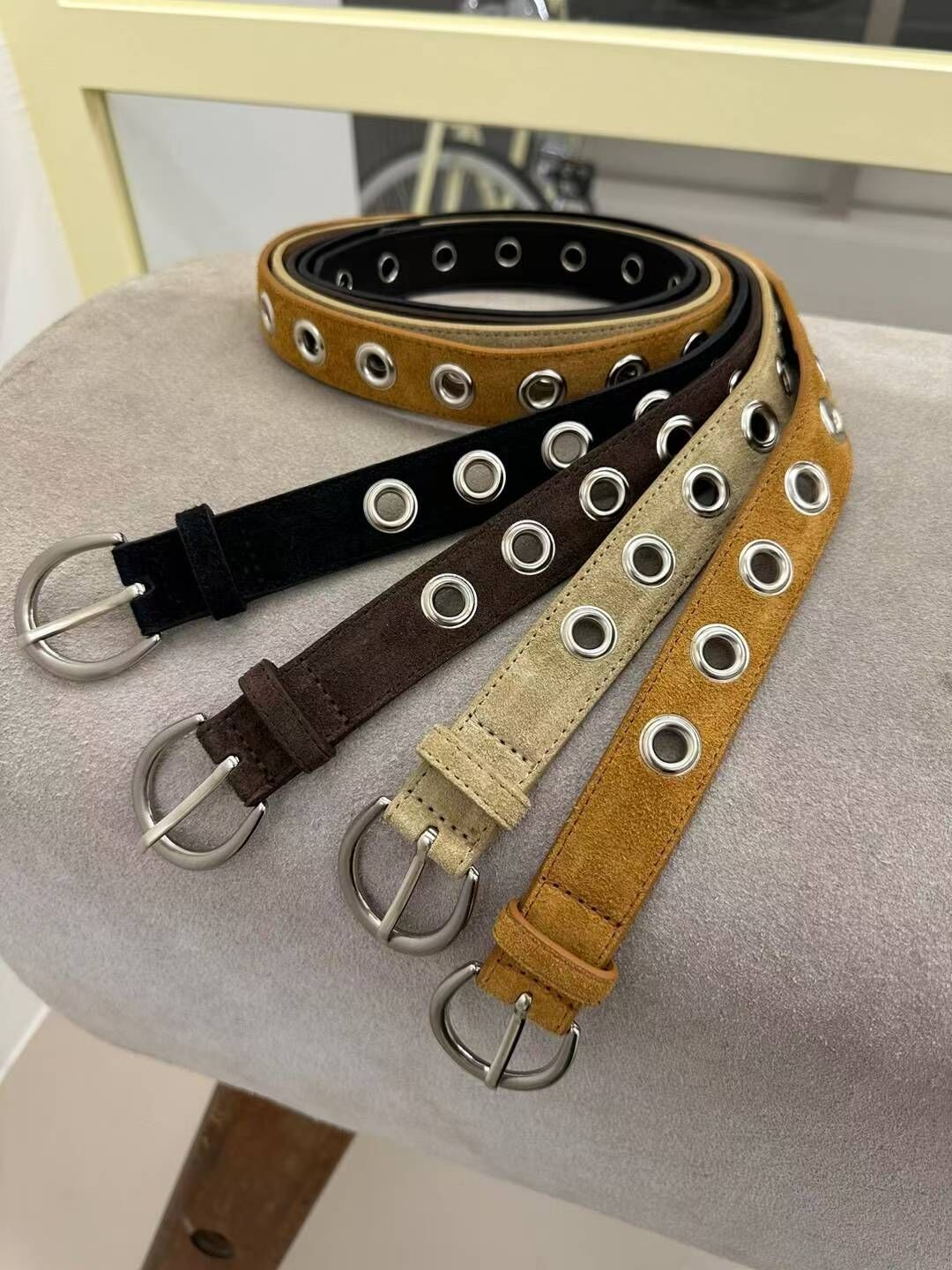 BT5132  義大利牛皮麂皮全孔皮帶