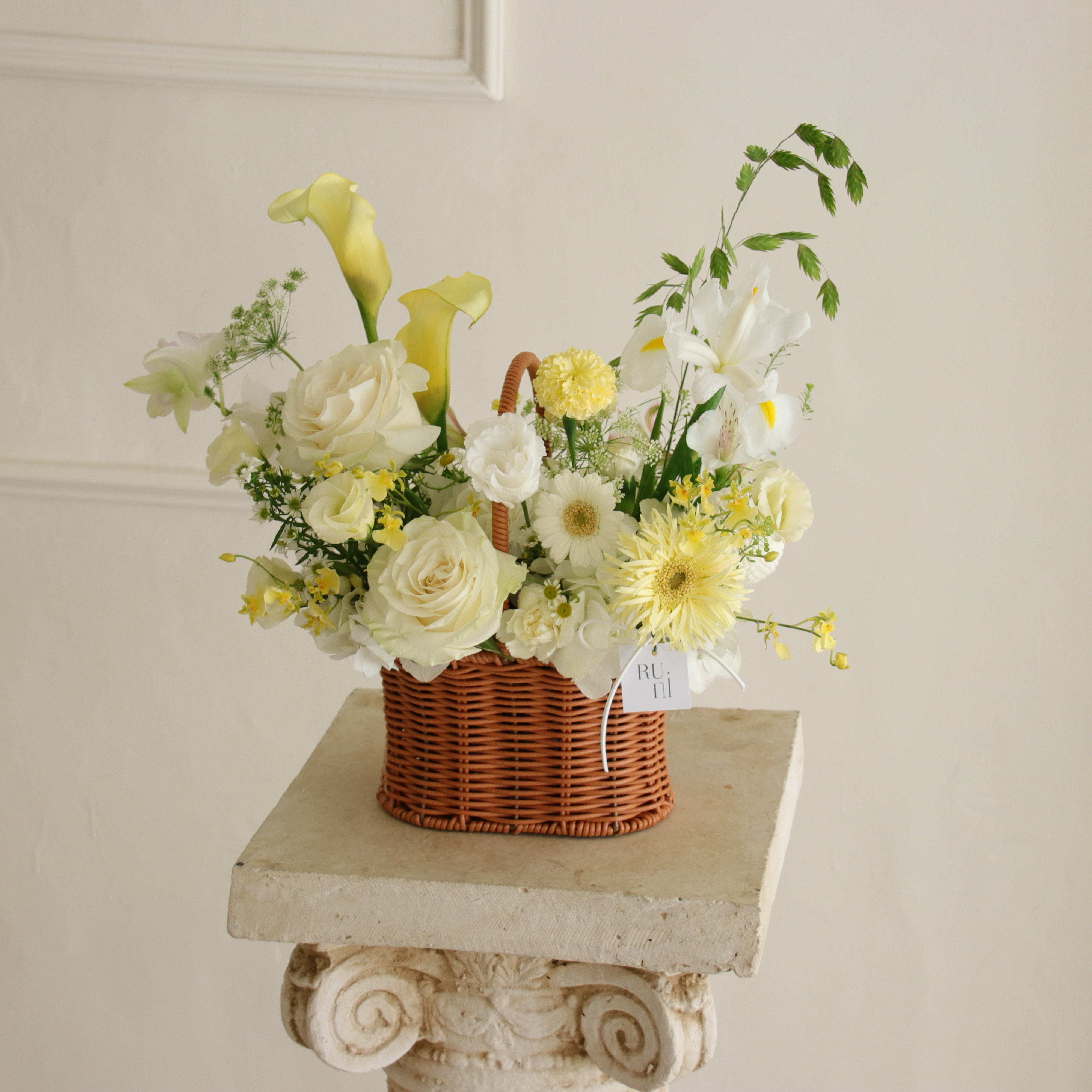 歡樂序曲 -黃色系鮮花花籃