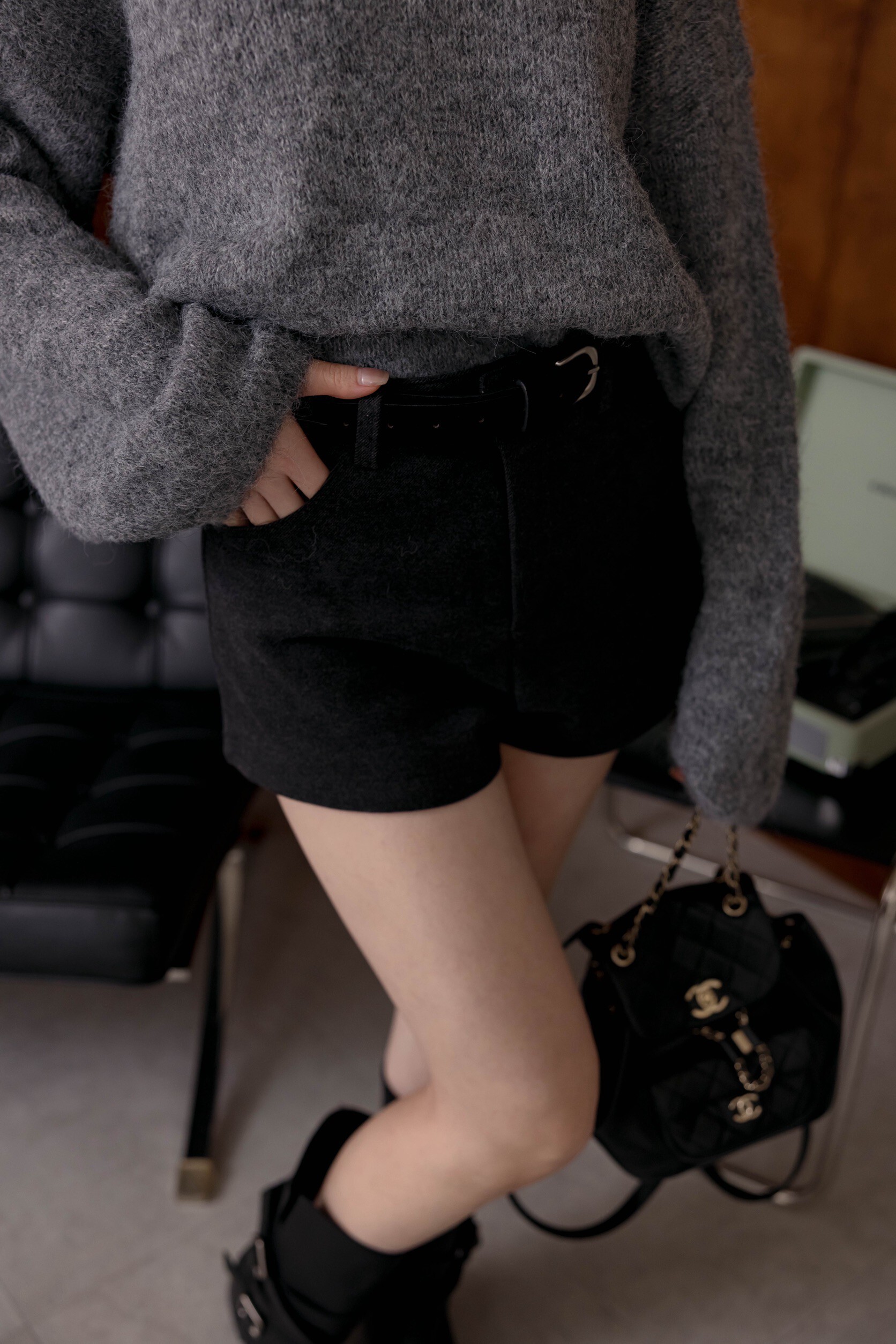 (現貨)#AE44 附皮帶毛料西裝短褲(黑/灰/咖)