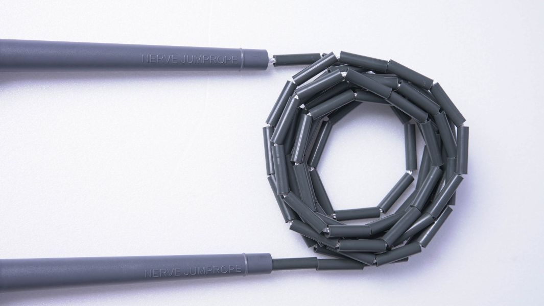 NERVE JUMPROPE 長把節拍繩  - 鐵灰