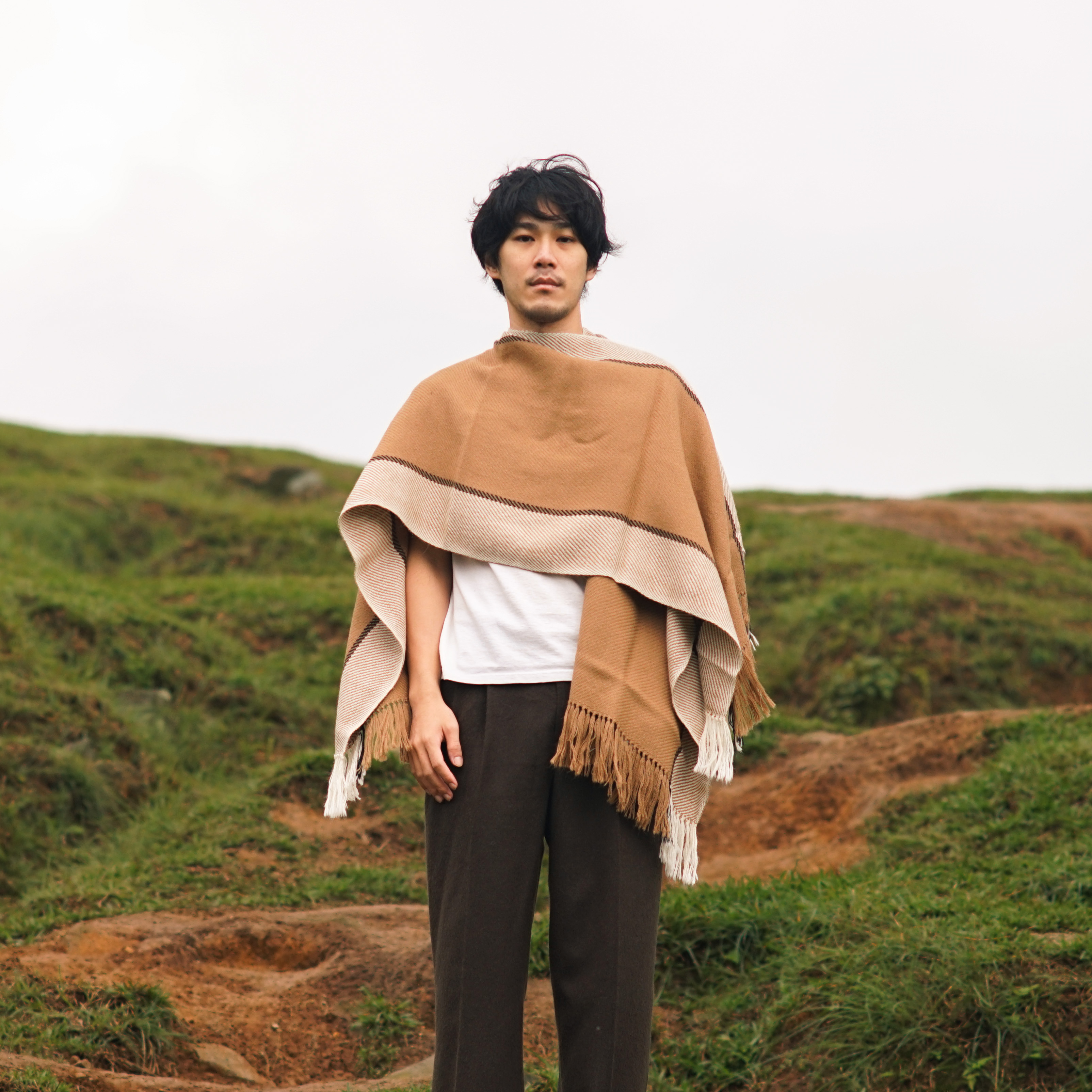 【限量】安地斯羊駝斗篷｜沙影｜秘魯