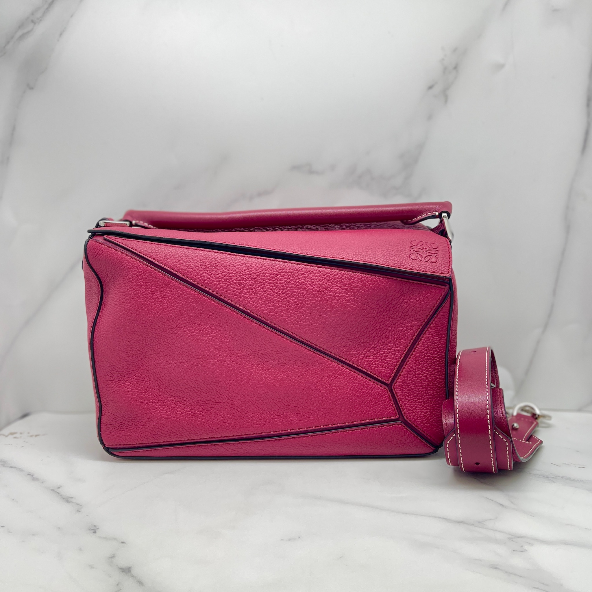 Loewe Medium Puzzle（Raspberry）