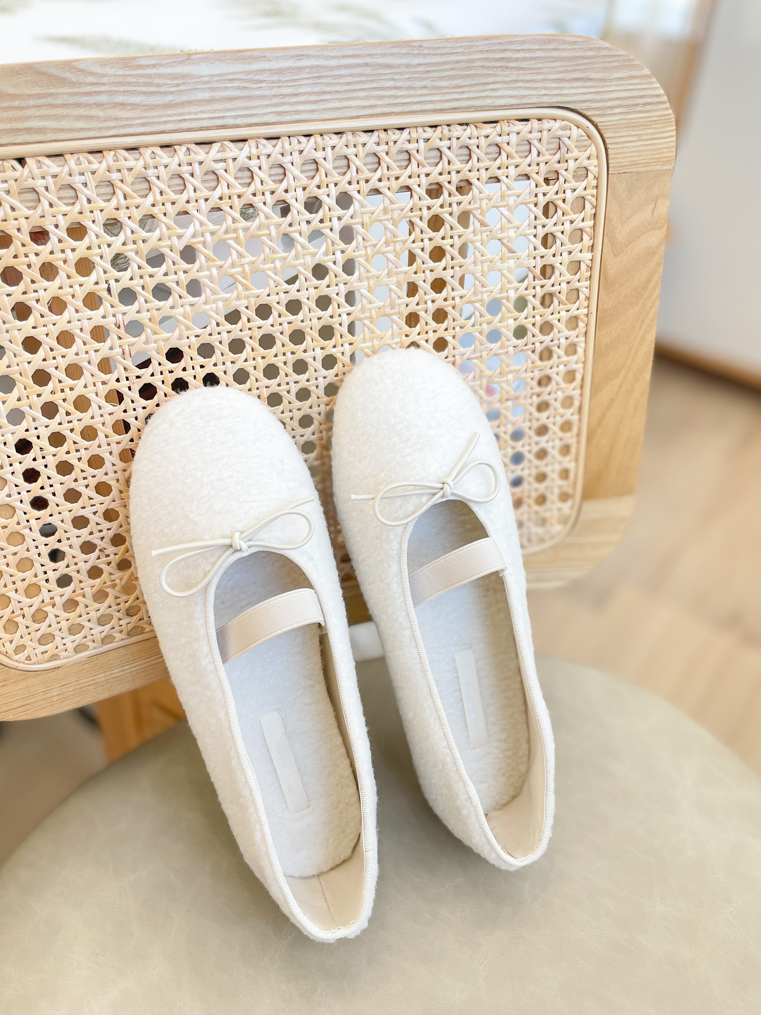 SHOE063 Alice Fleece Flat Shoes