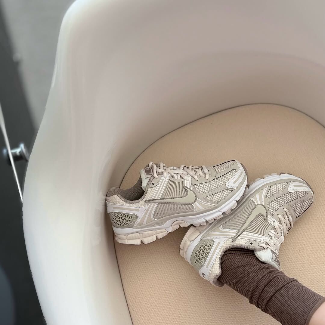 NIKE ZOOM VOMERO 5 海鹽奶昔 米白色 奶油白 米色 奶茶色 大地色系 女鞋 FJ2028-107 / 預購