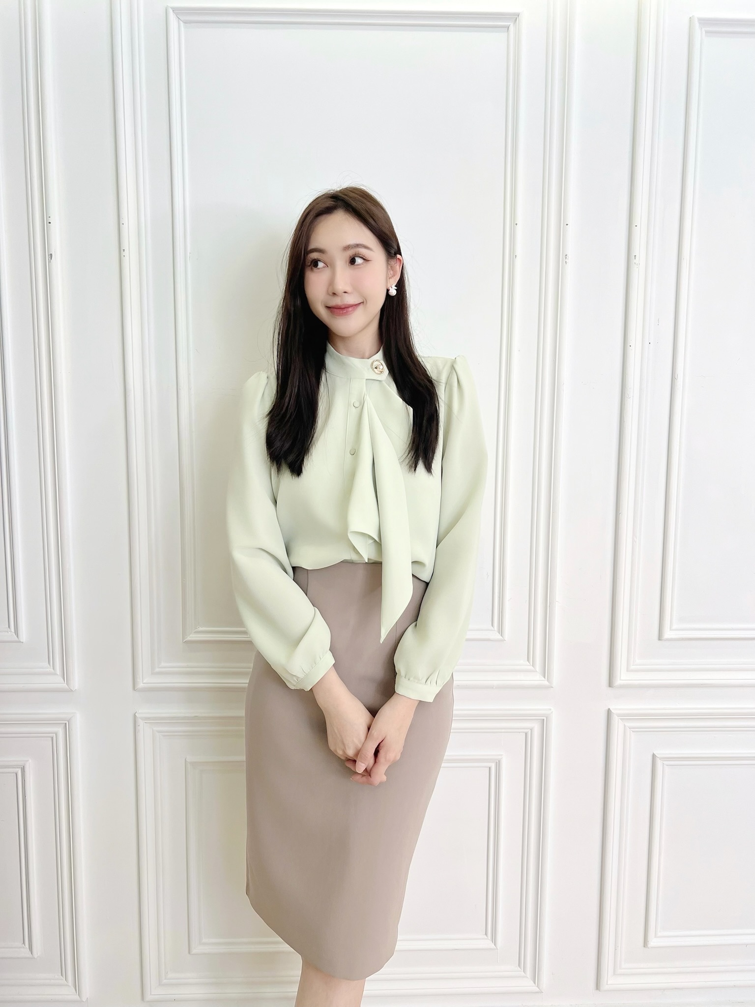 ( JS )荷葉領巾珍珠釦長袖上衣-海沫綠