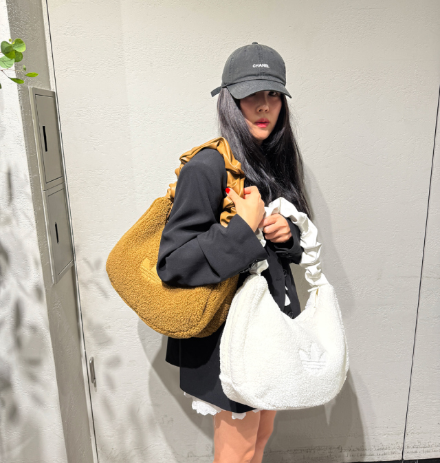 【預訂】ADIDAS SHERPA SHOULDER BAG 羊羔毛雲朵包