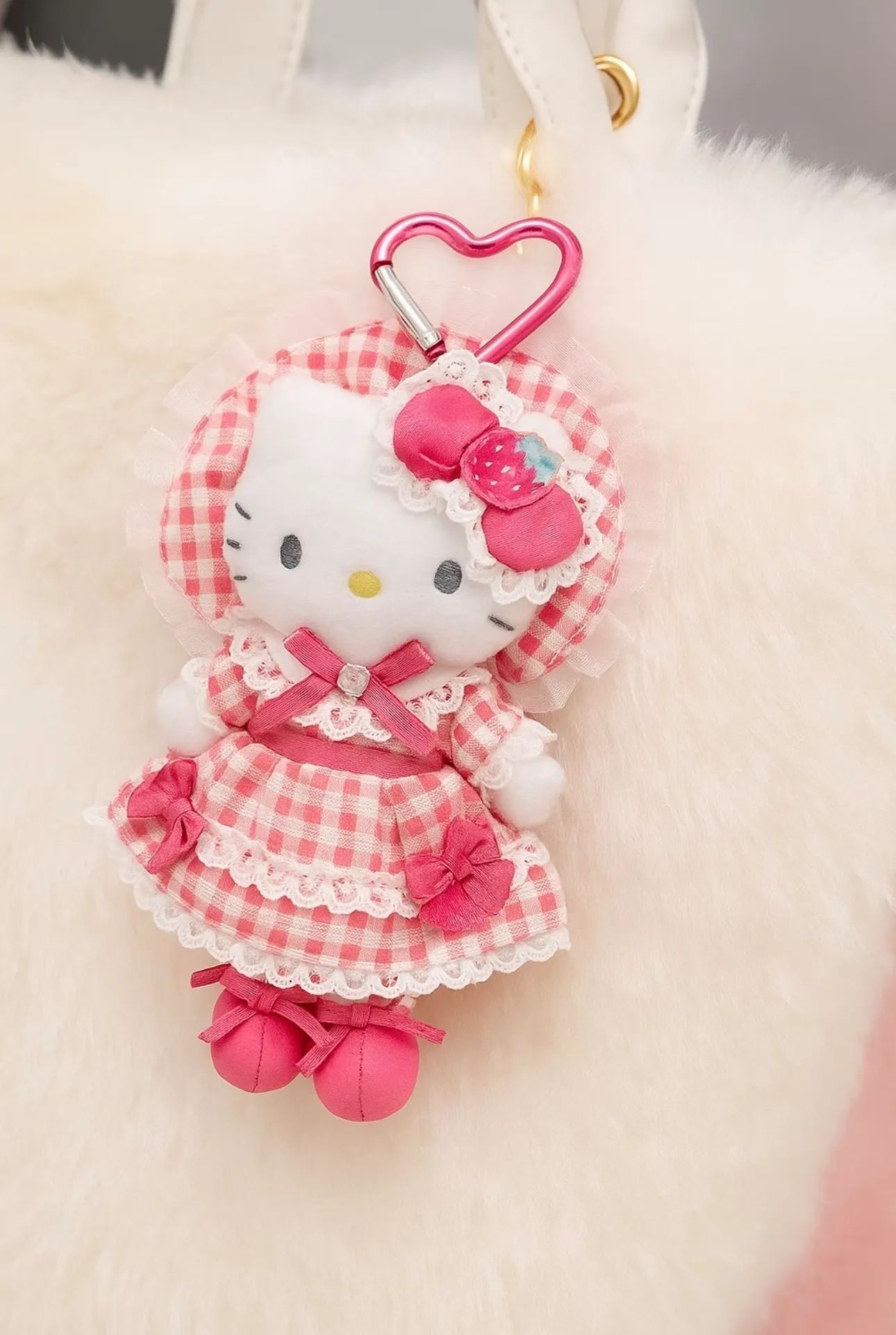 【預購】JN110802 Hello Kitty冬季時尚公仔吊飾(洛麗塔款)