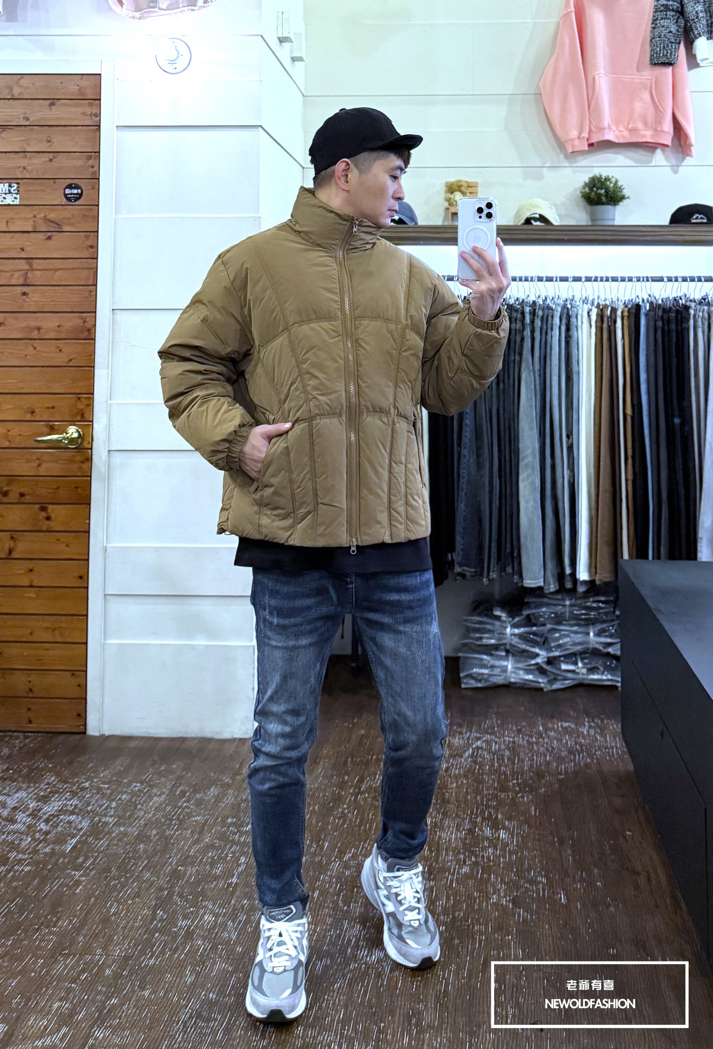 『新品上市』重磅簡約多線條羽絨外套(NOF25103385)-咖