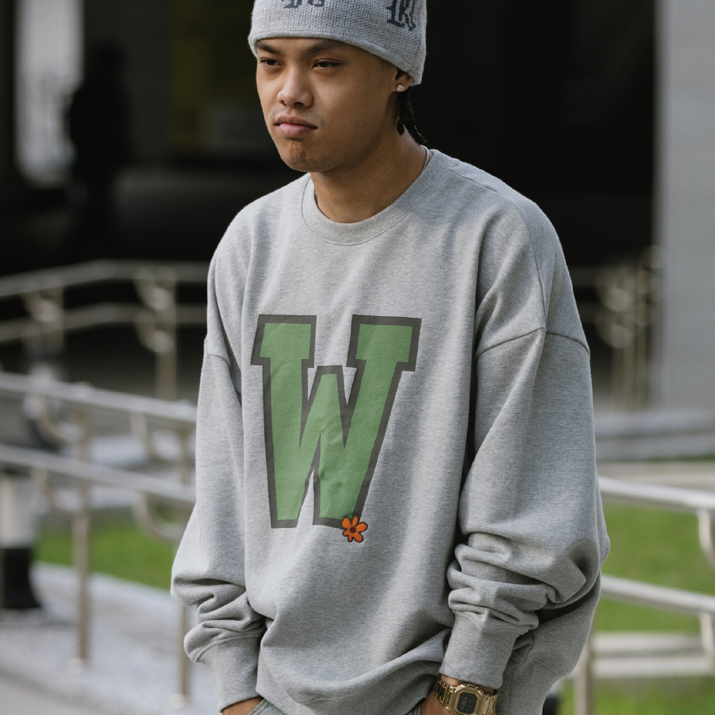 WODEN® Flower W Sweatshirt 花朵圖像大學Tee