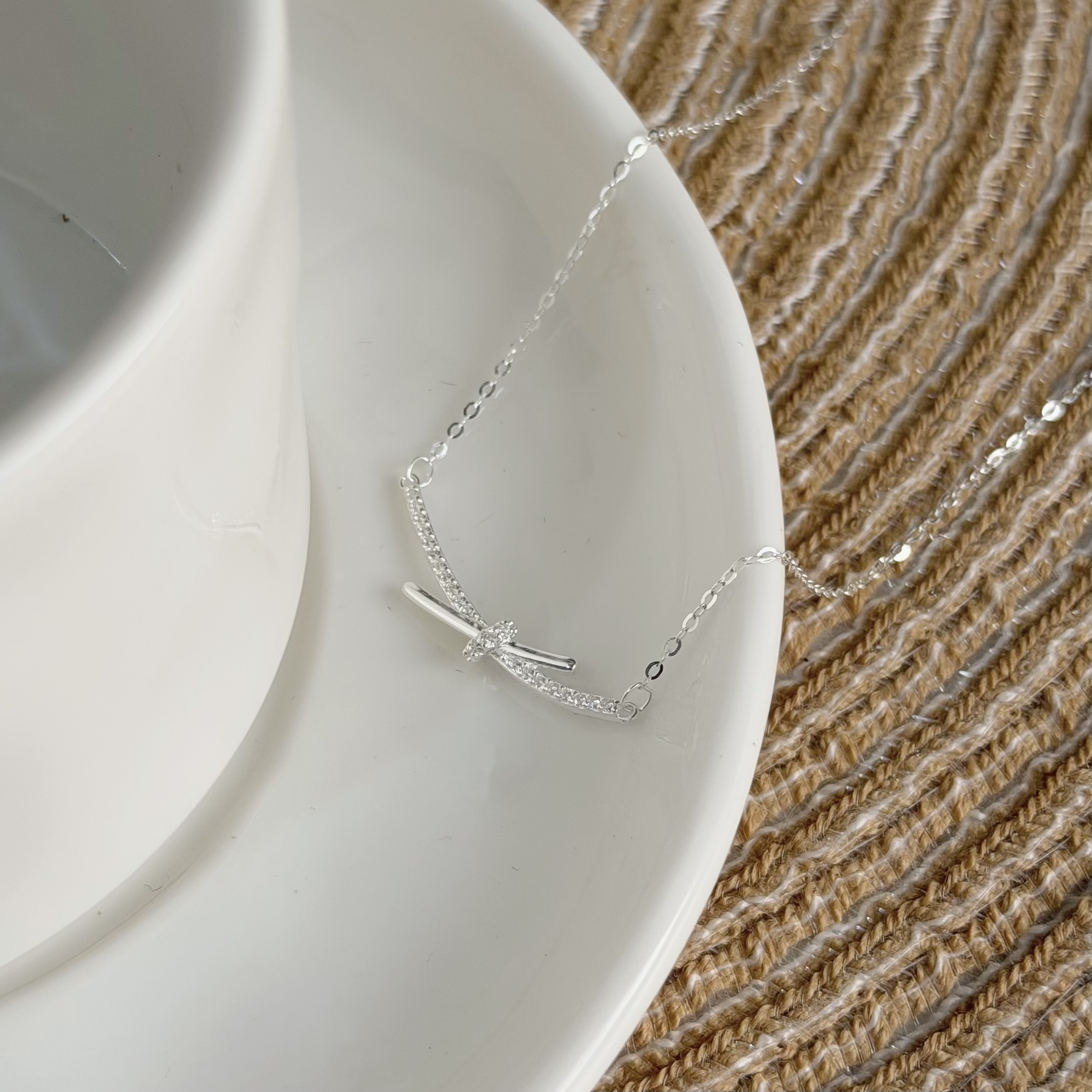 Y367排鑽交叉微笑純銀鎖骨鏈