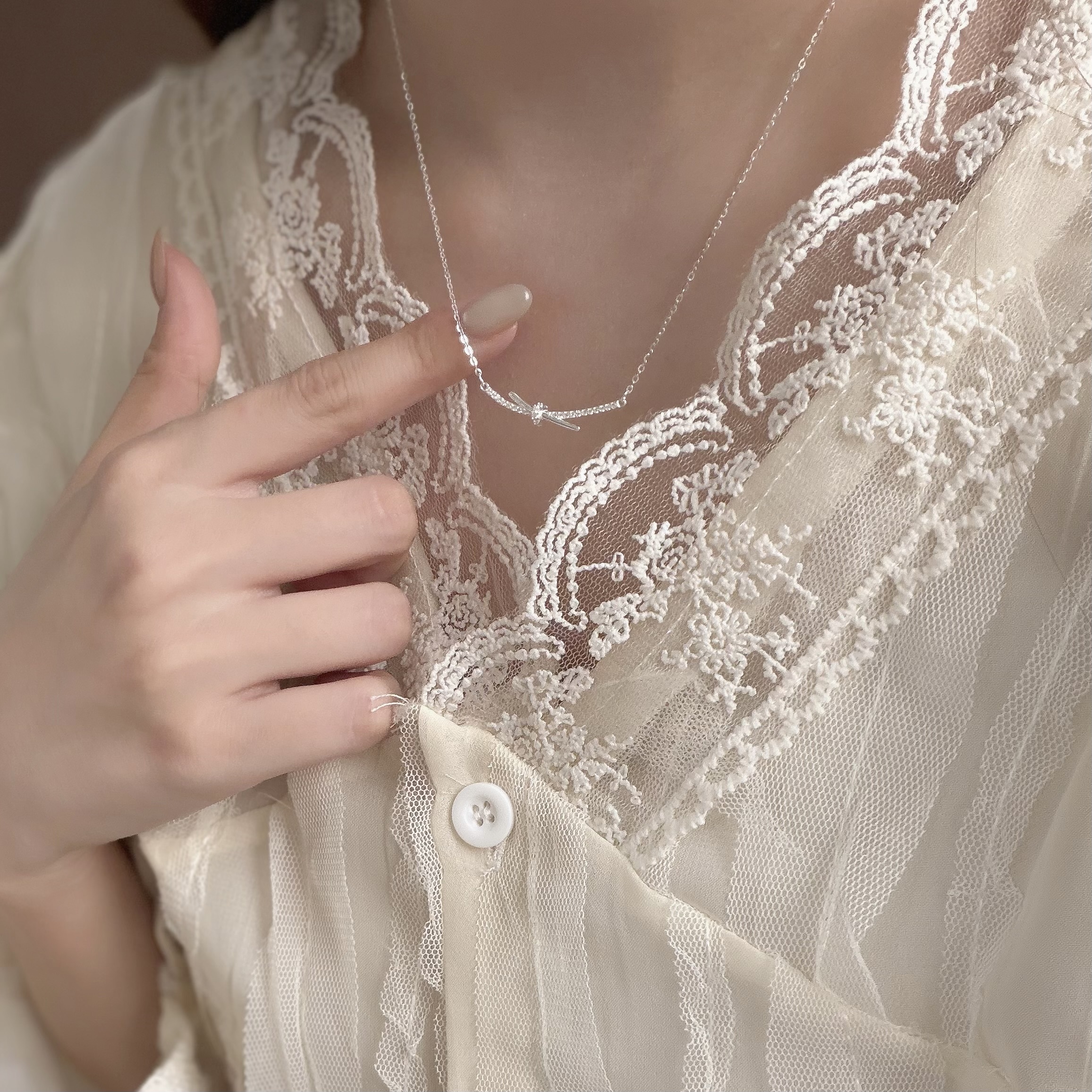 Y367排鑽交叉微笑純銀鎖骨鏈