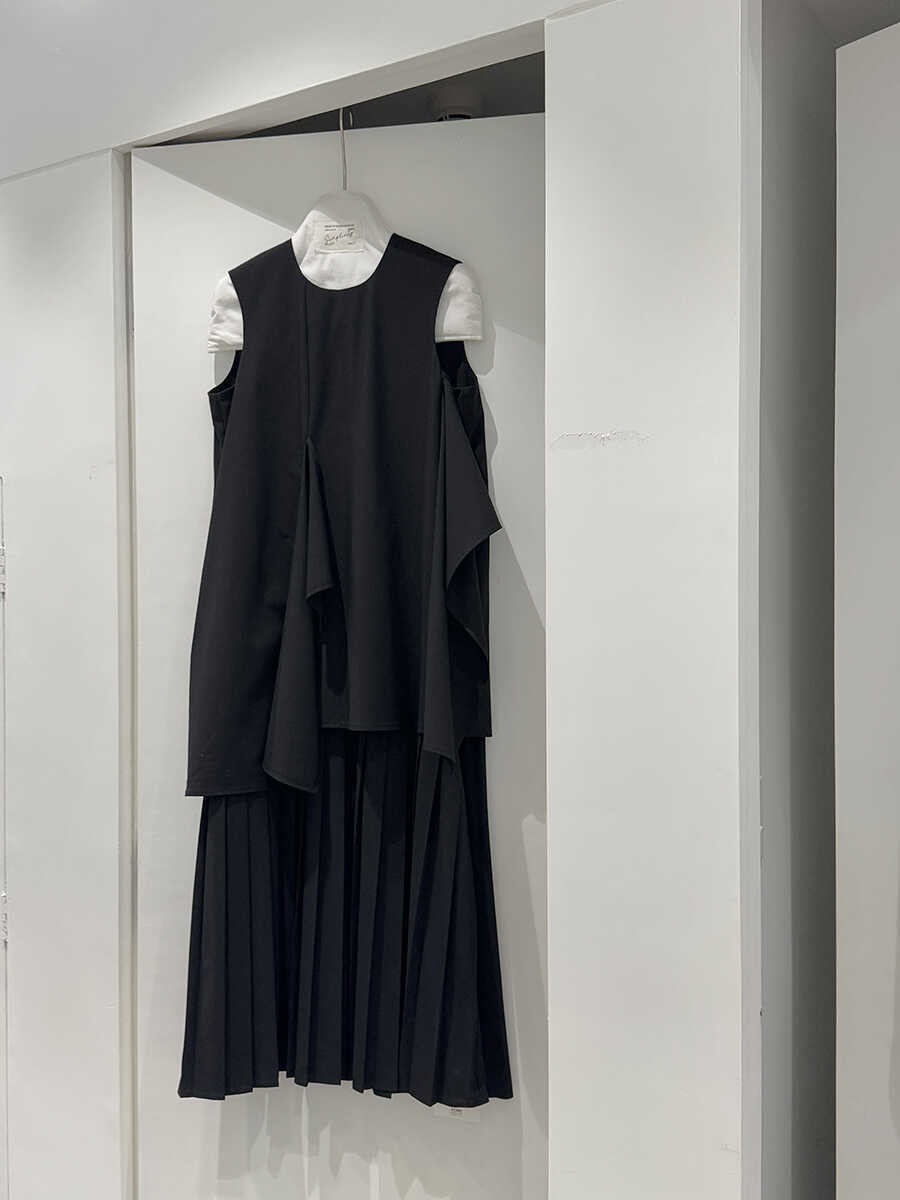 No.383 訂製設計感背心百褶洋裝