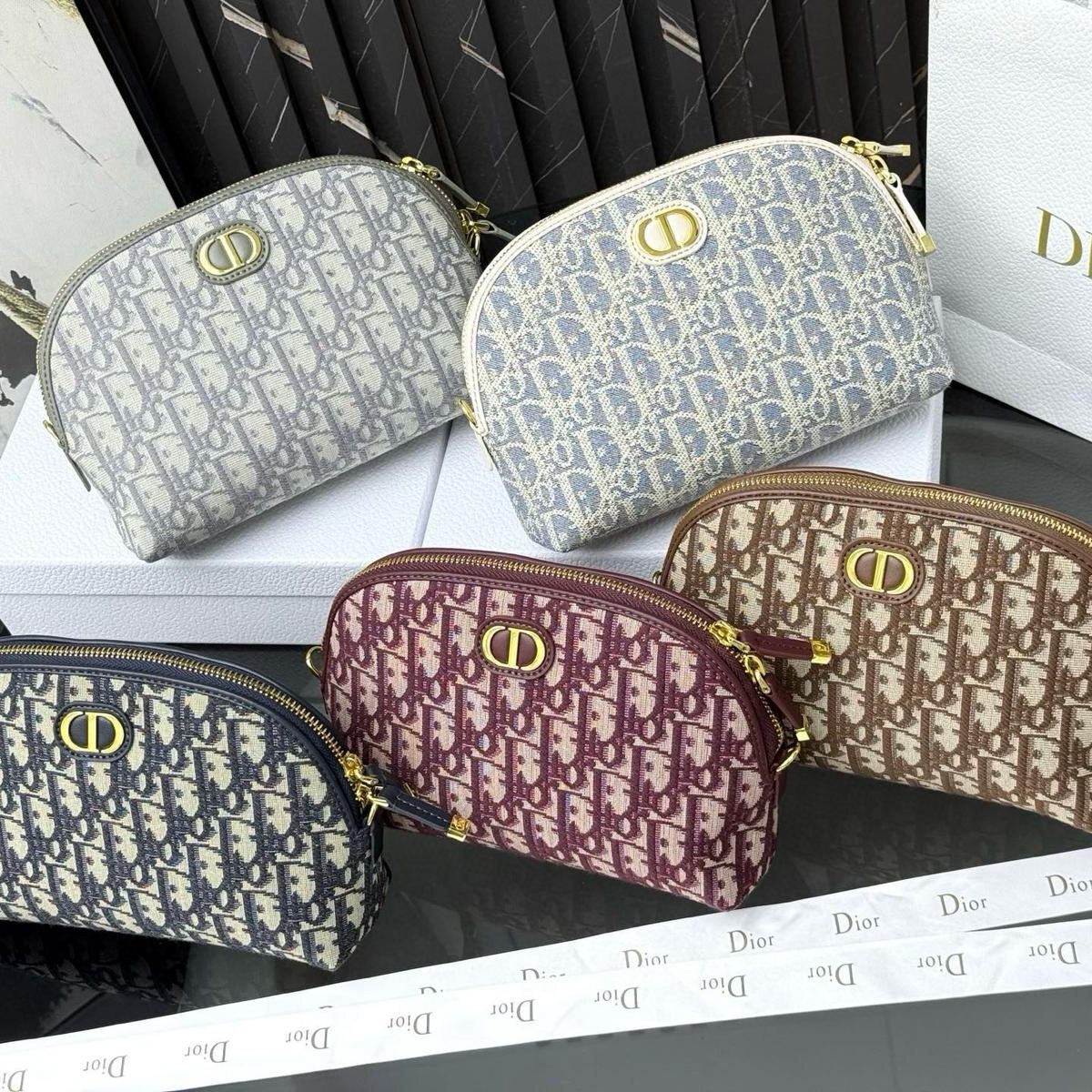 Dior Oblique 鏈條化妝包