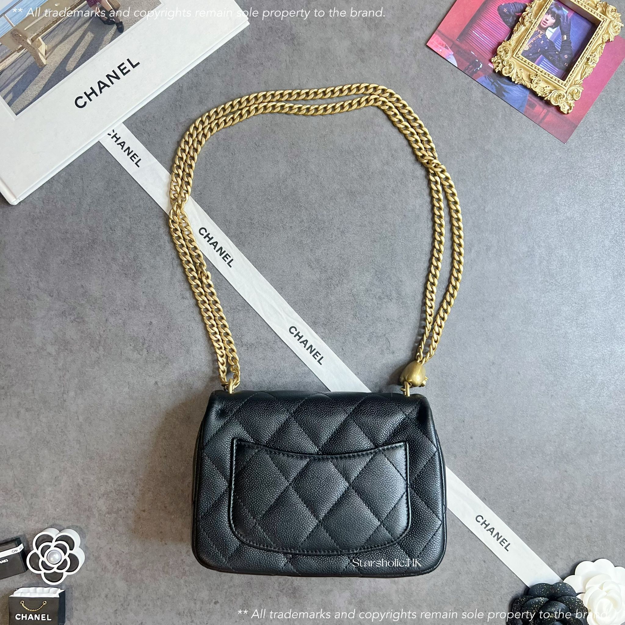「SOLD」 CHANEL 心心調節扣 20cm Flap Bag