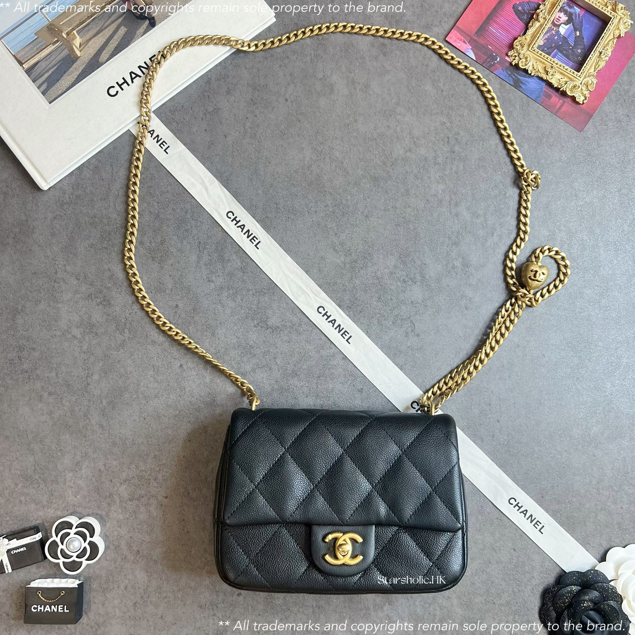 「SOLD」 CHANEL 心心調節扣 20cm Flap Bag