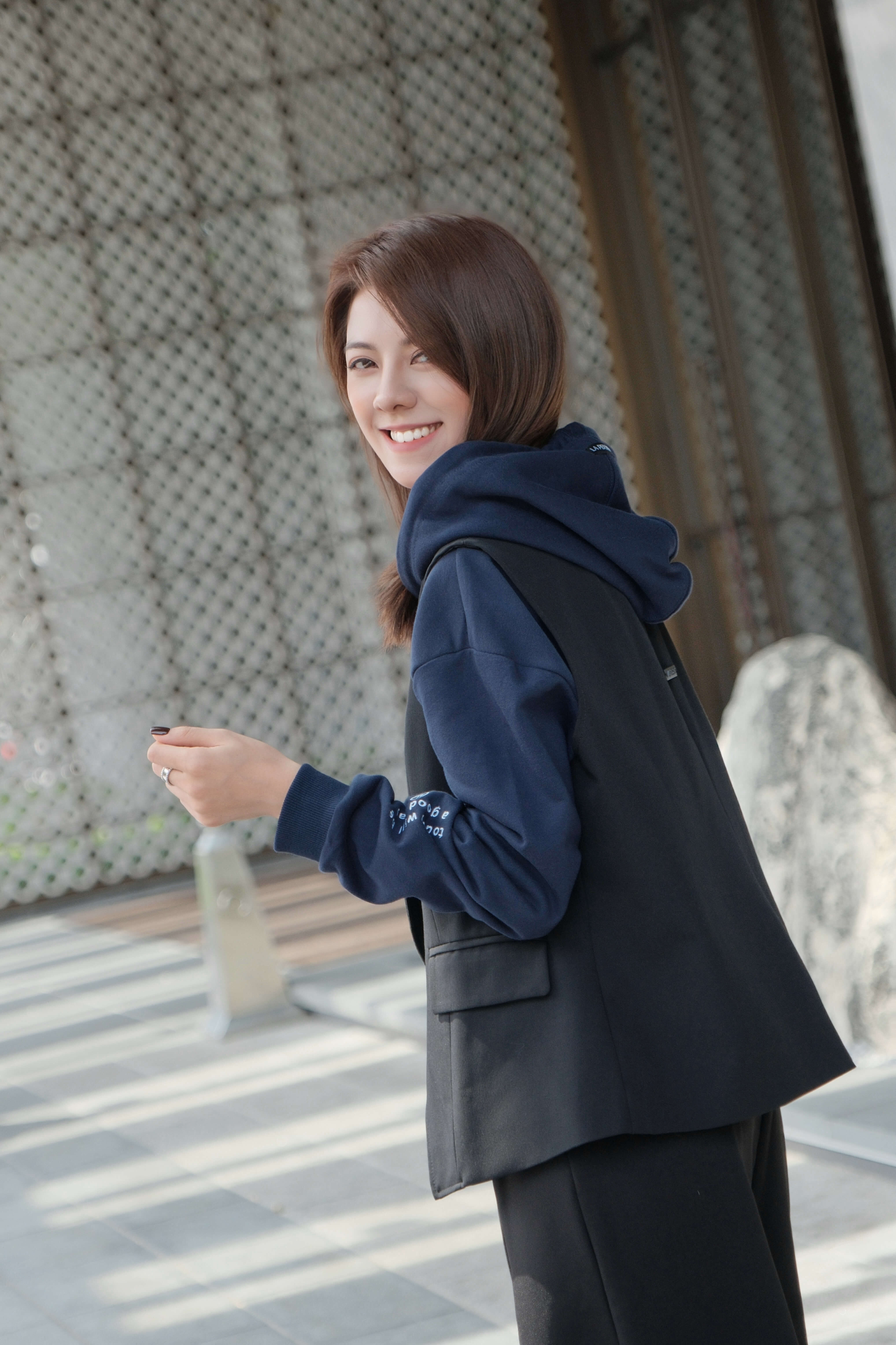 V-Neck Loose-Fit Vest_JK2510L10