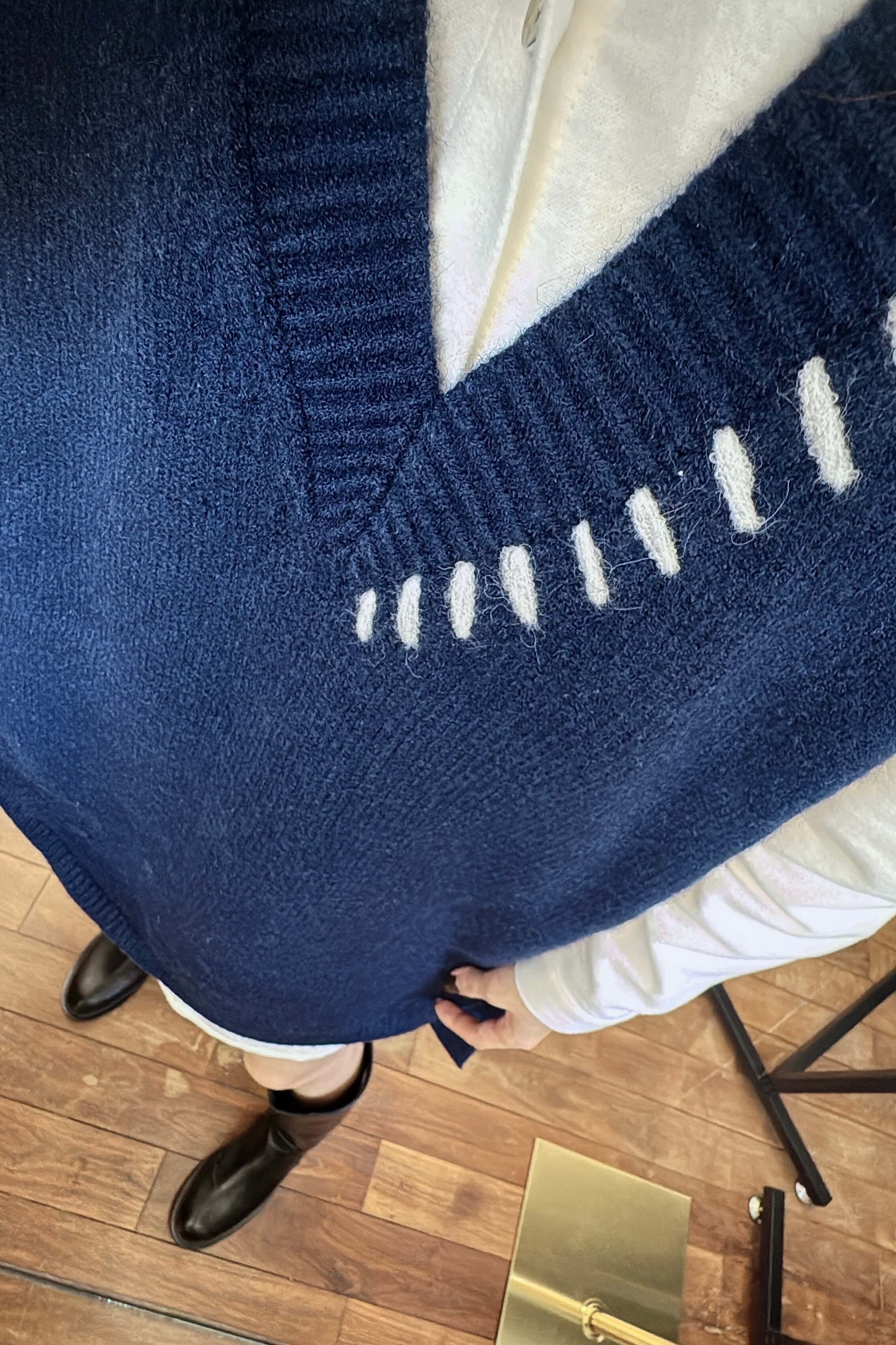 V-Neck Sleeveless Knit Dress With Shirt Dress_DS2511L02