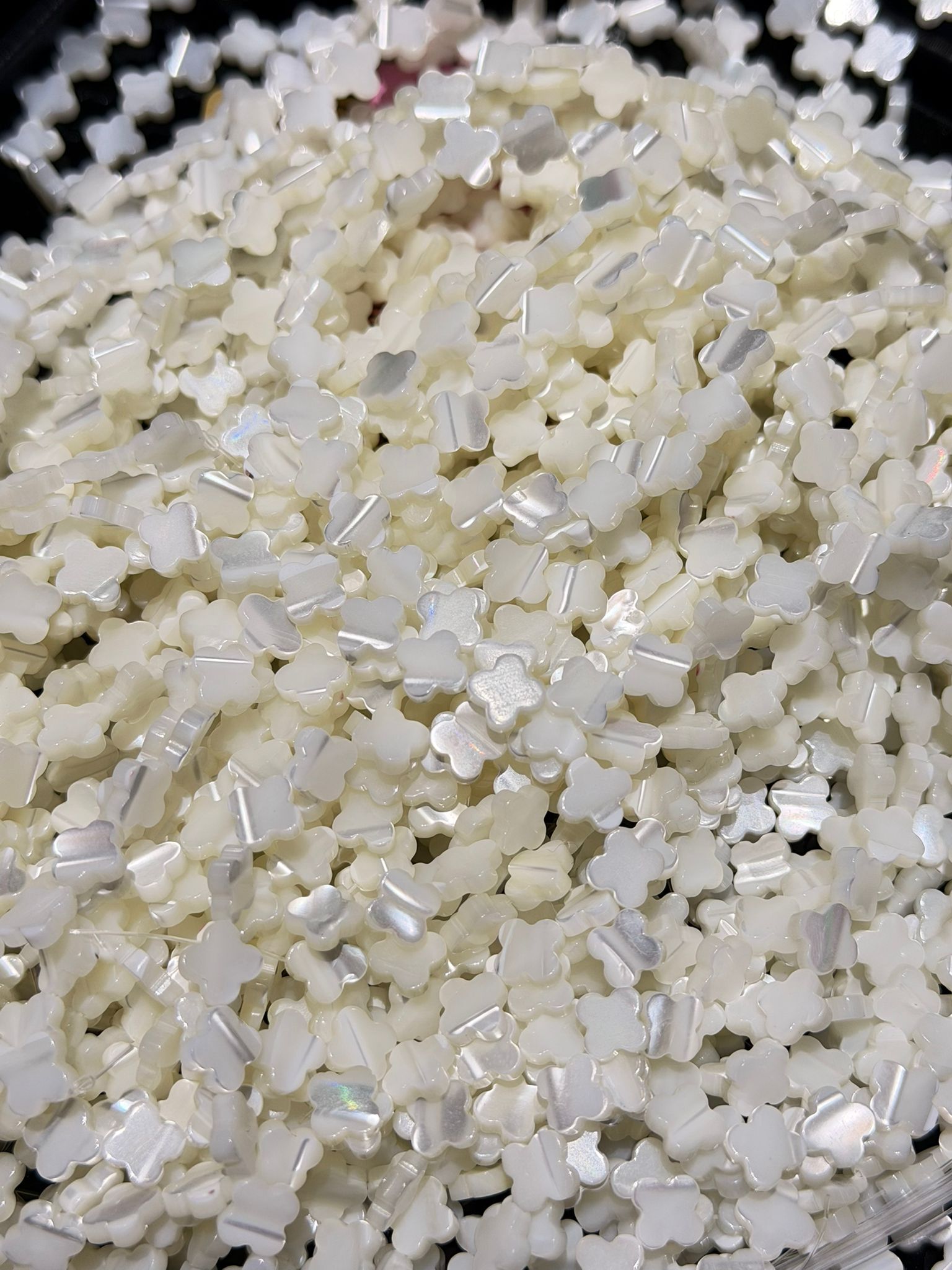 251108-C72 白貝母四葉草珠半製成品1條