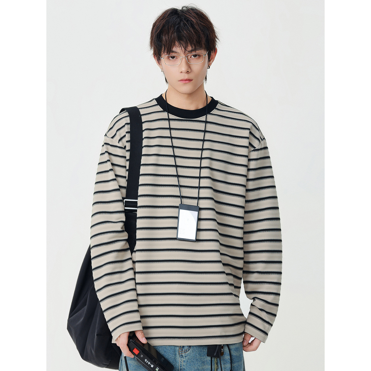 11M32 簡約條紋撞色圓領上衣 三色