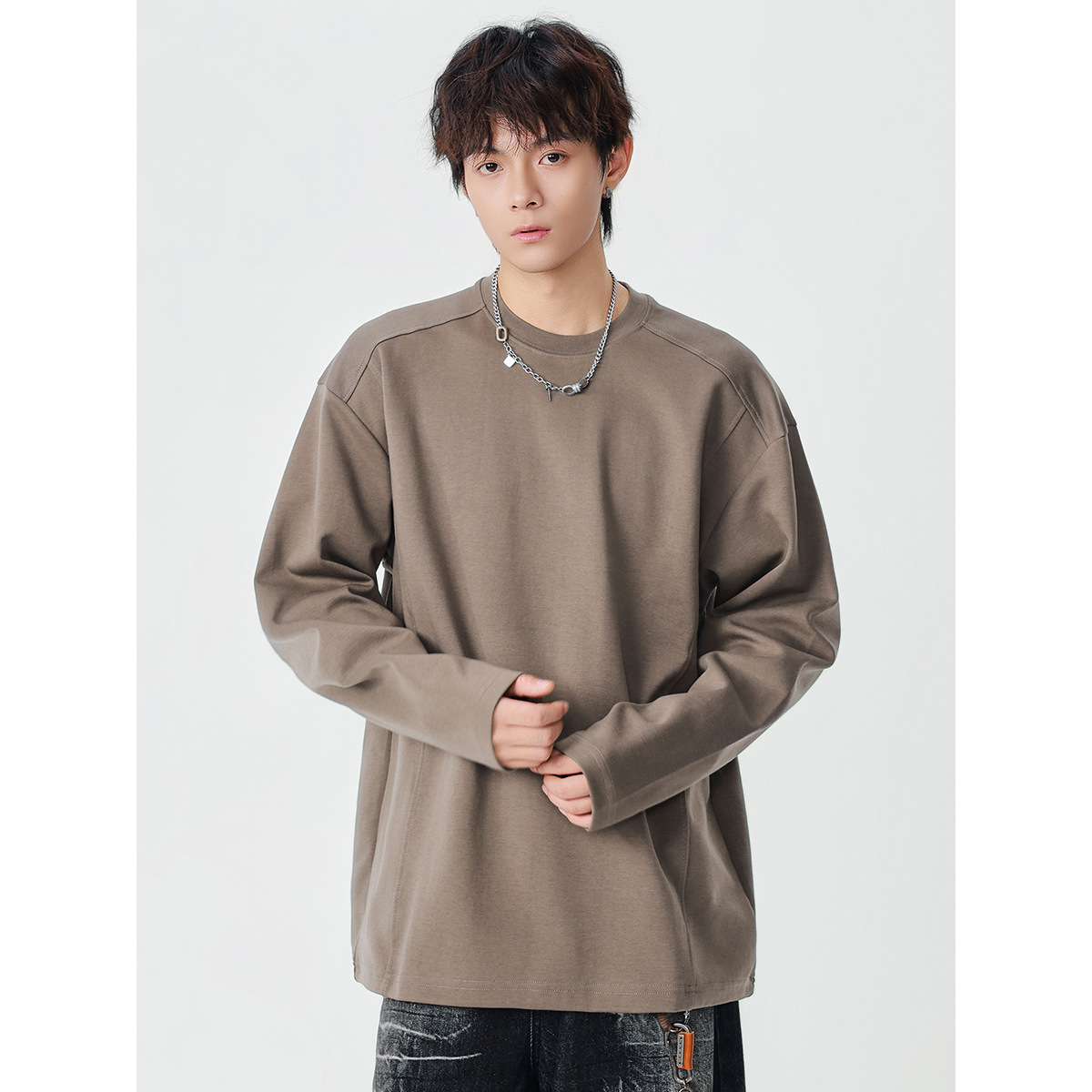 11M01 簡約線條設計感素色上衣 三色