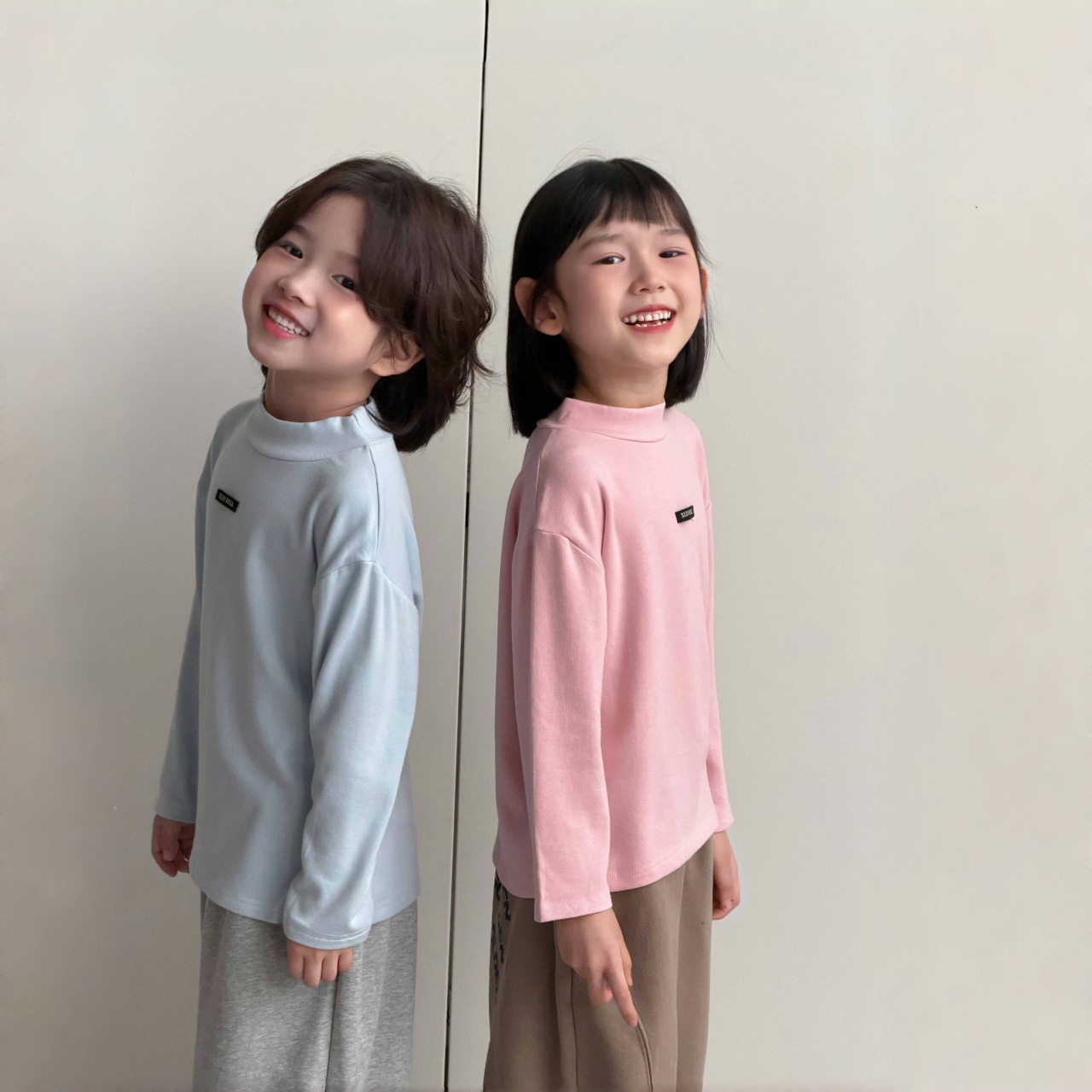 《2235》小字母舒服軟糯長袖打底內搭上衣(80-150)
