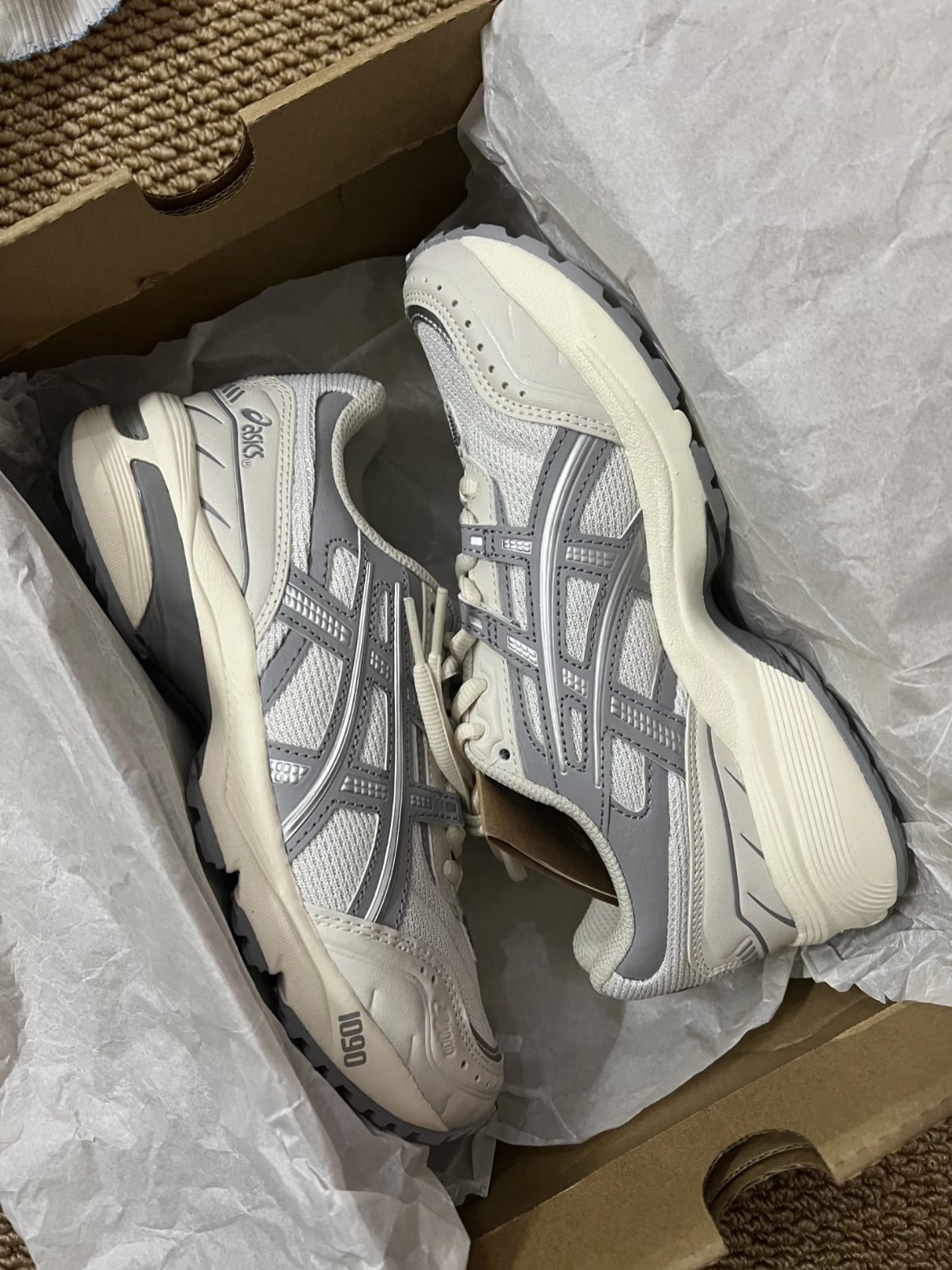 ASICS Gel-1090 V1 白灰 銀白 復古 男女同款 1203A243-103
