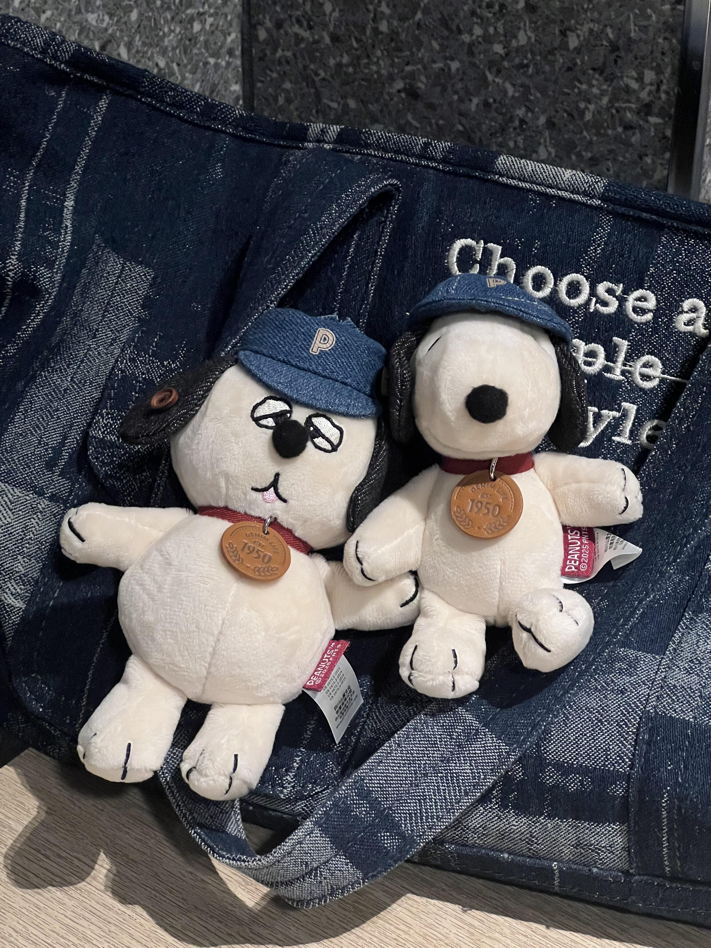 Peanuts 正版授權 史努比 自在丹寧系列 毛絨鑰匙圈 吊飾 4款(任買兩件711免運)/預購