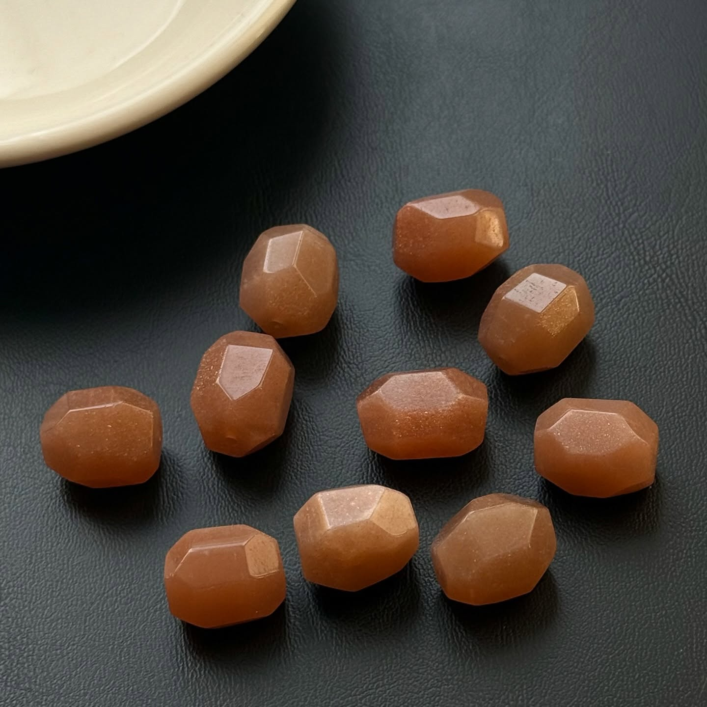 [原石] 蜜桃月光石 通孔