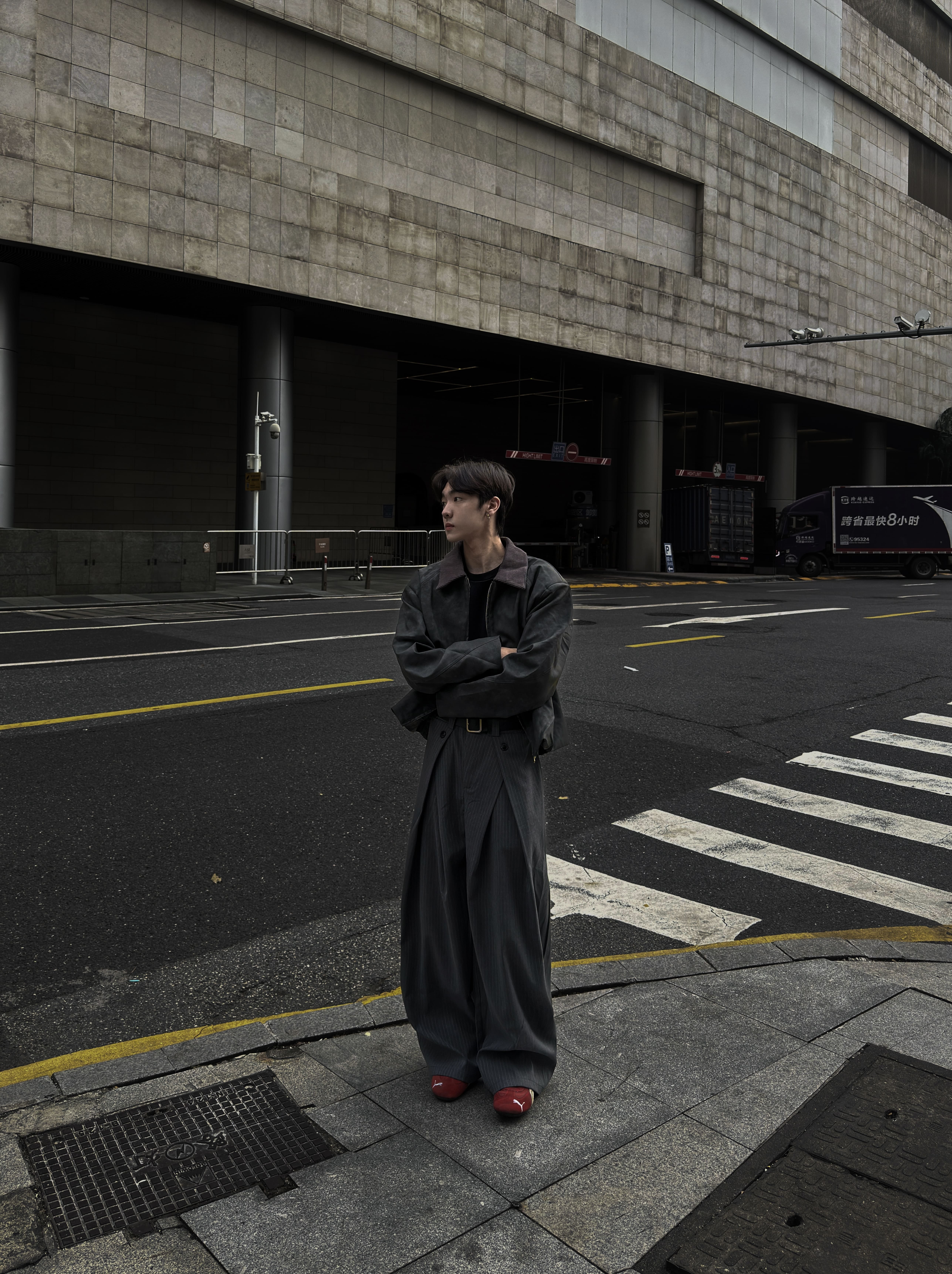 (現貨) 高級感裁剪條紋西裝褲