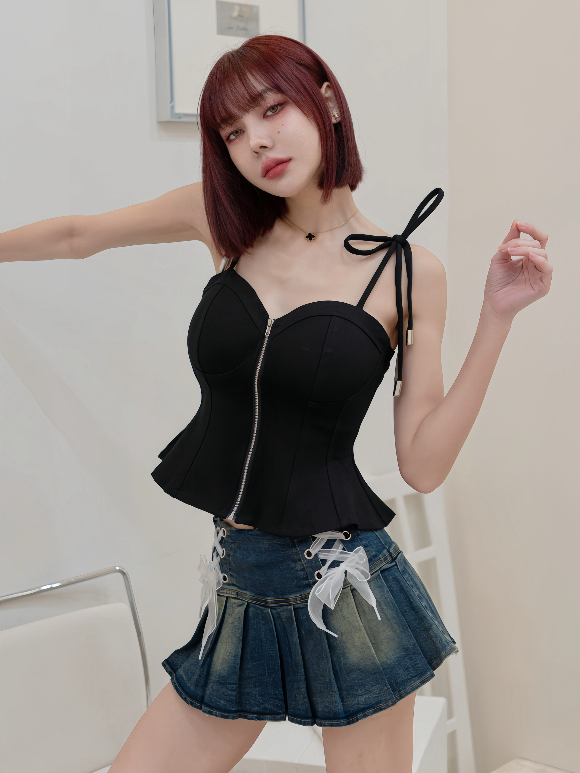 獨家訂製🤍高磅重工荷葉擺拉鍊馬甲（黑色均碼）