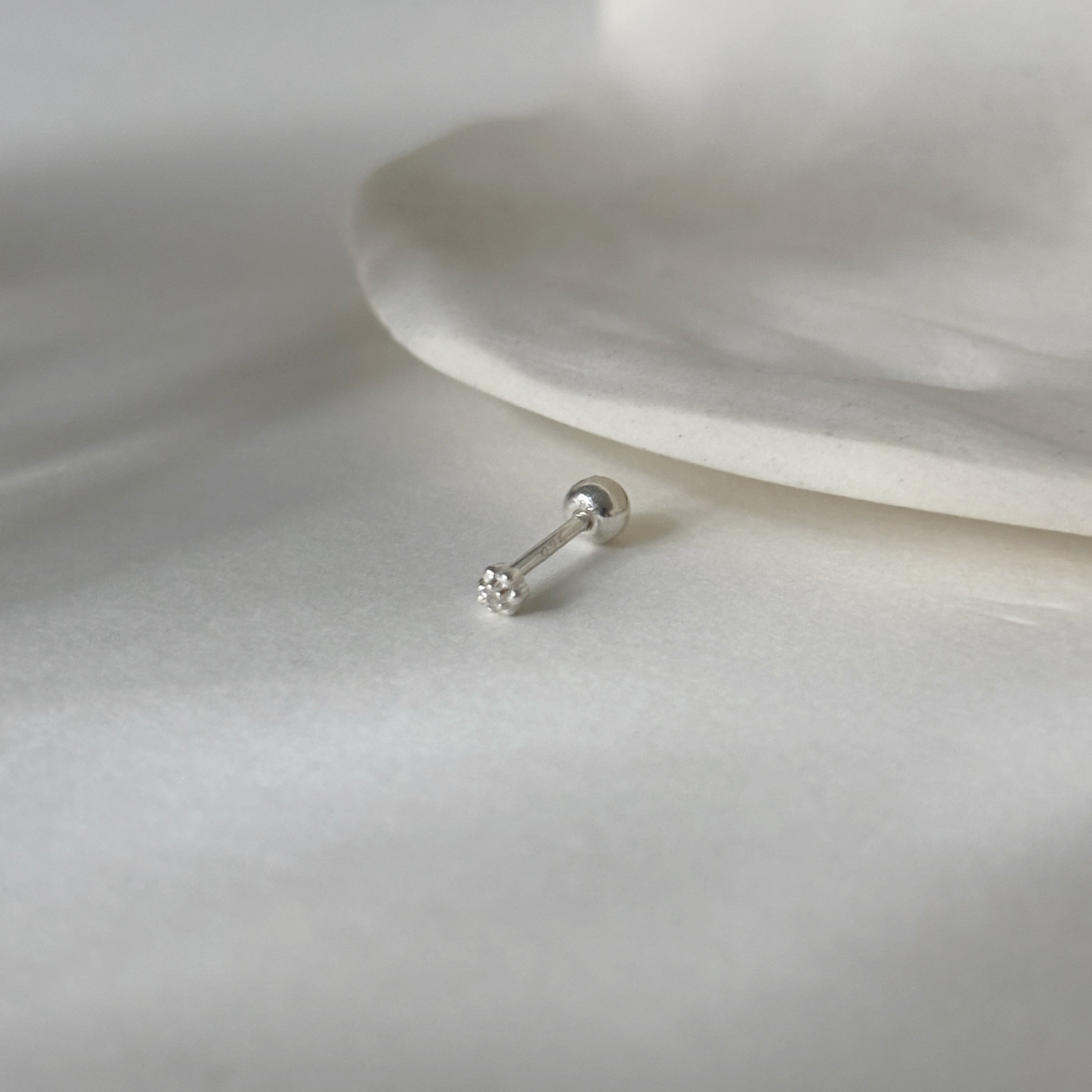 超迷你小花白托帕石轉珠耳環