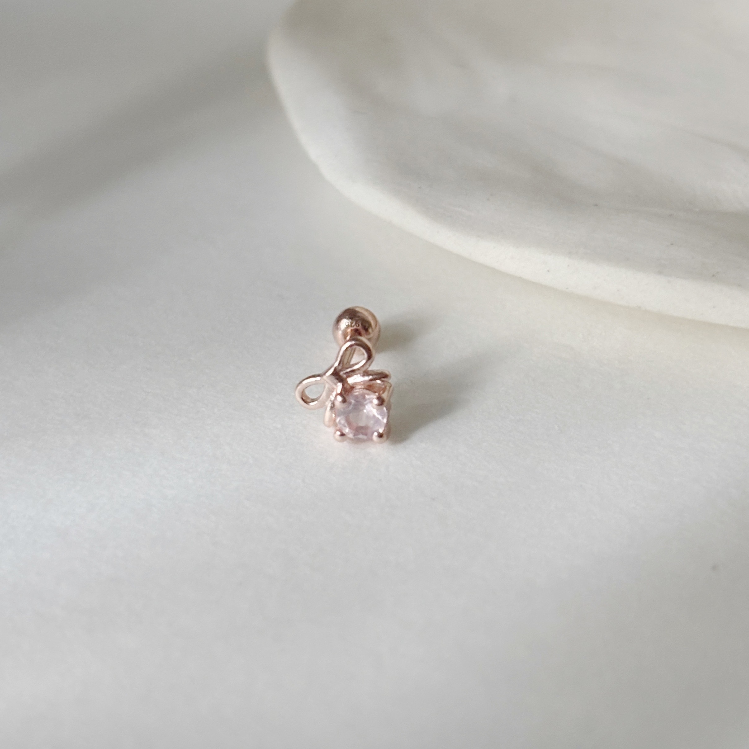 mini蝴蝶結四爪粉晶轉珠耳環