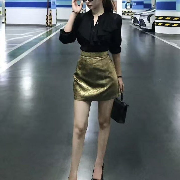 V領襯衫+高腰金色短裙(2件組)