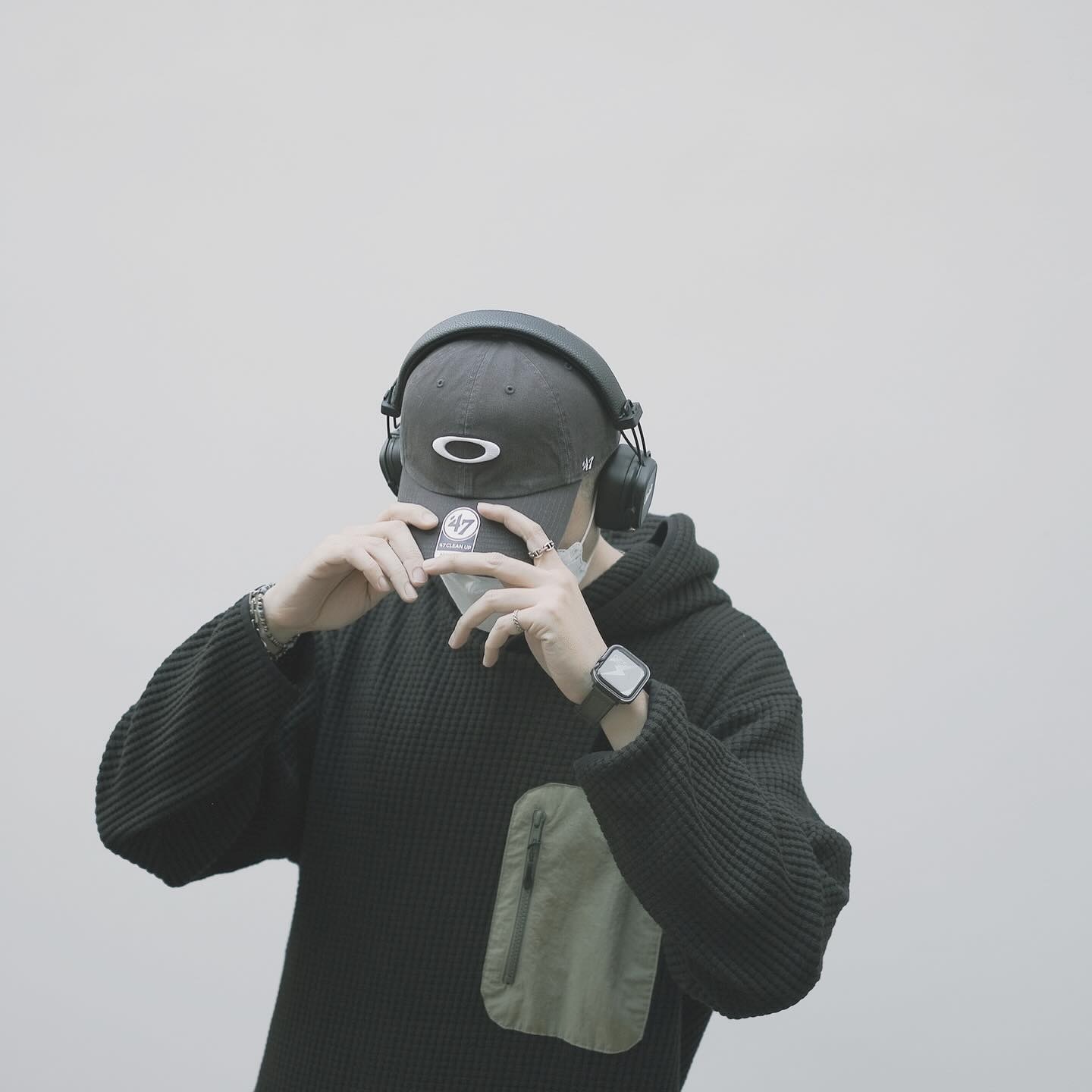 經典炭黑色 OAKLEY x 47brand 經典圈圈Logo老帽