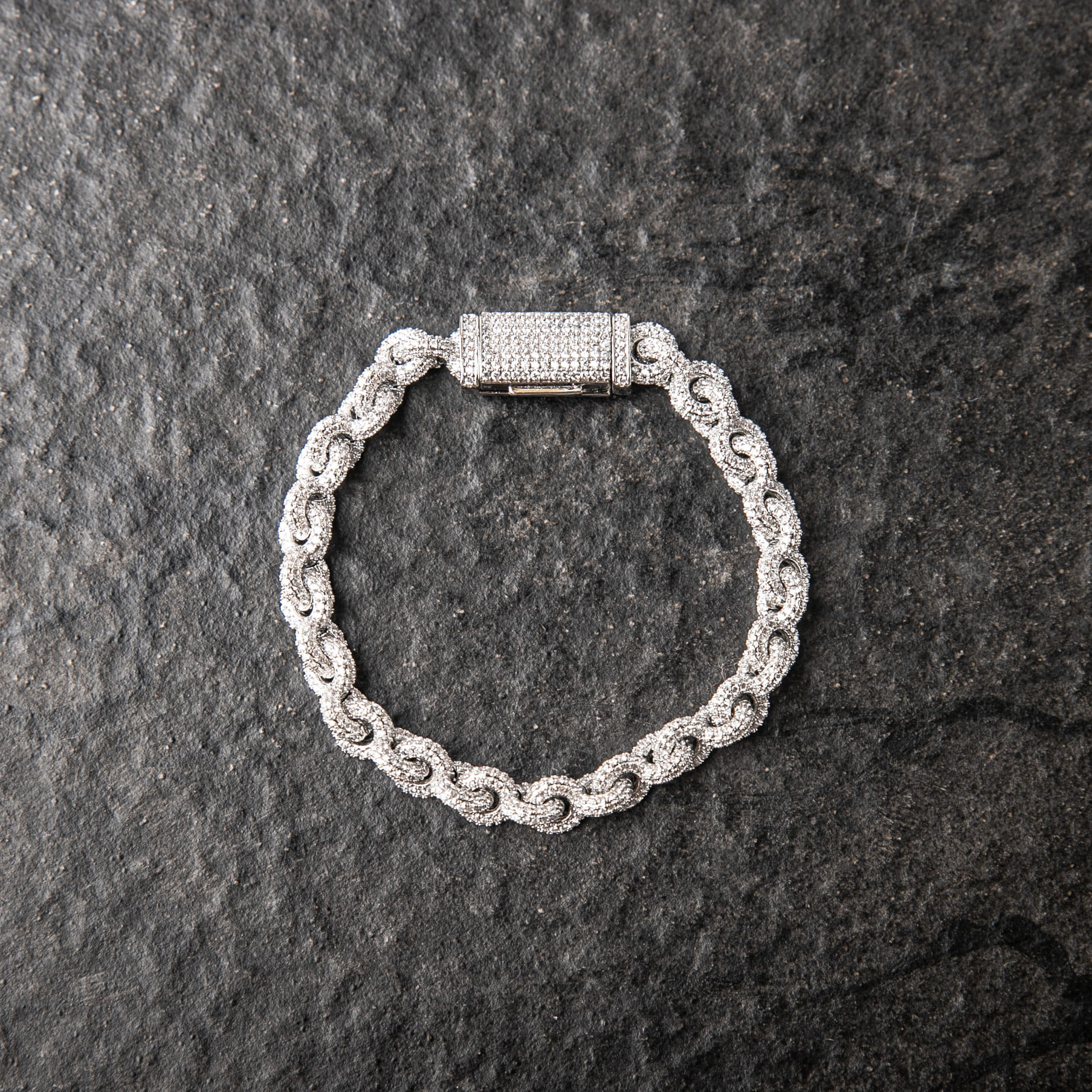 8mm滿鑲甜甜圈Ｏ字手鍊