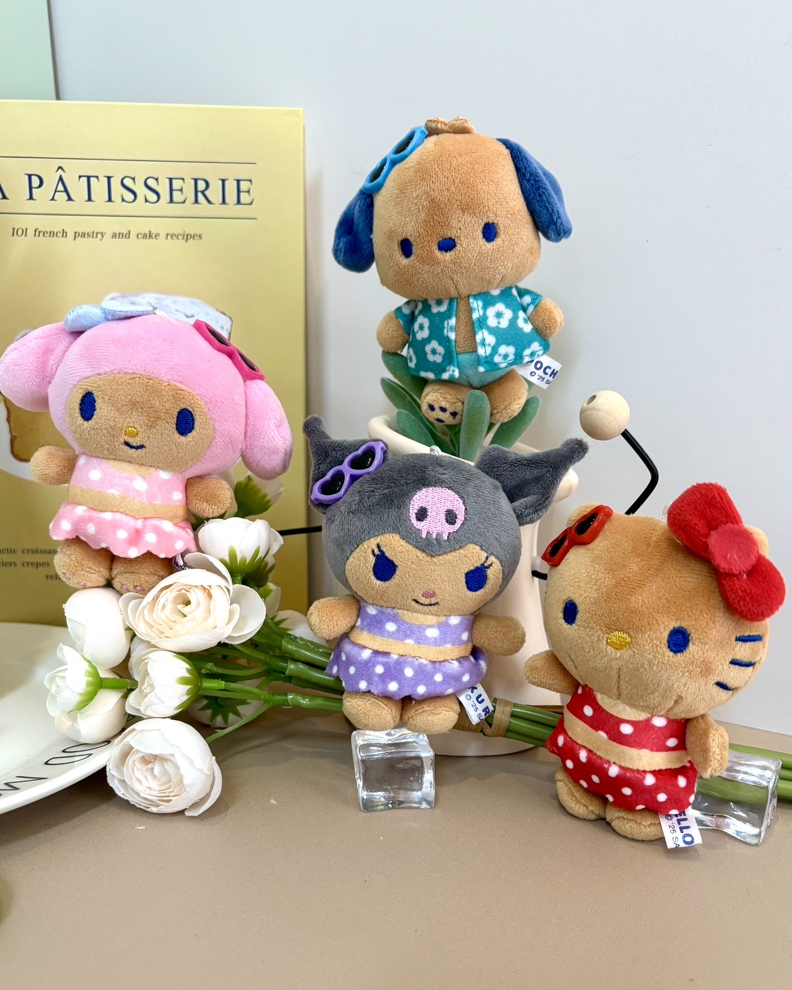 <現貨> 🇯🇵三麗鷗角色日燒夜光泳池派對系列吊飾