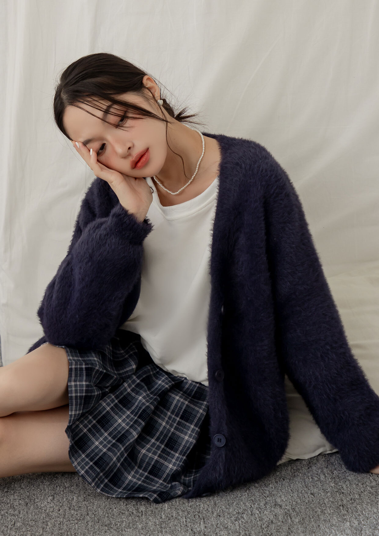 寬領素色縮口上衣