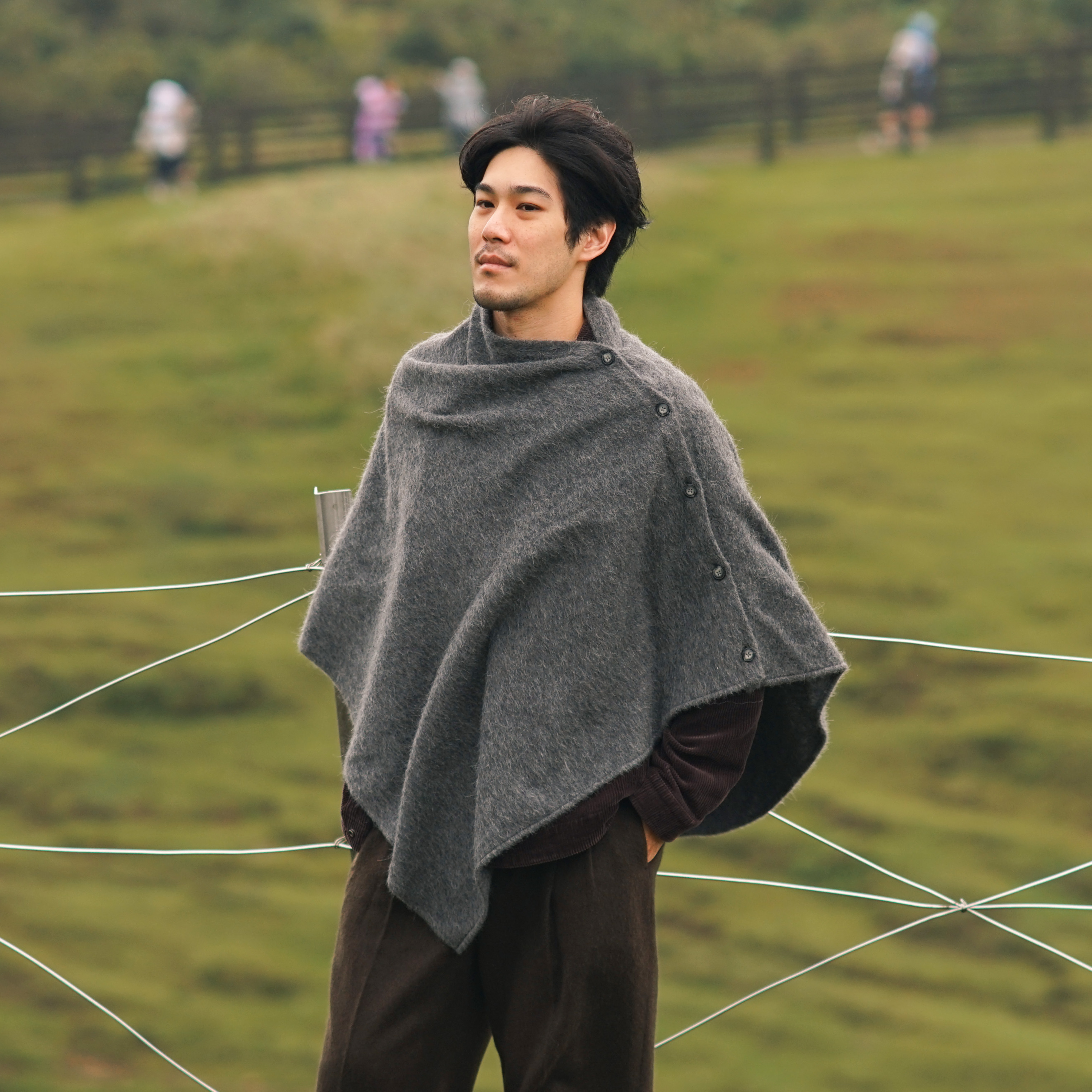 安地斯羊駝斗篷｜Baby alpaca – 灰鴉｜秘魯