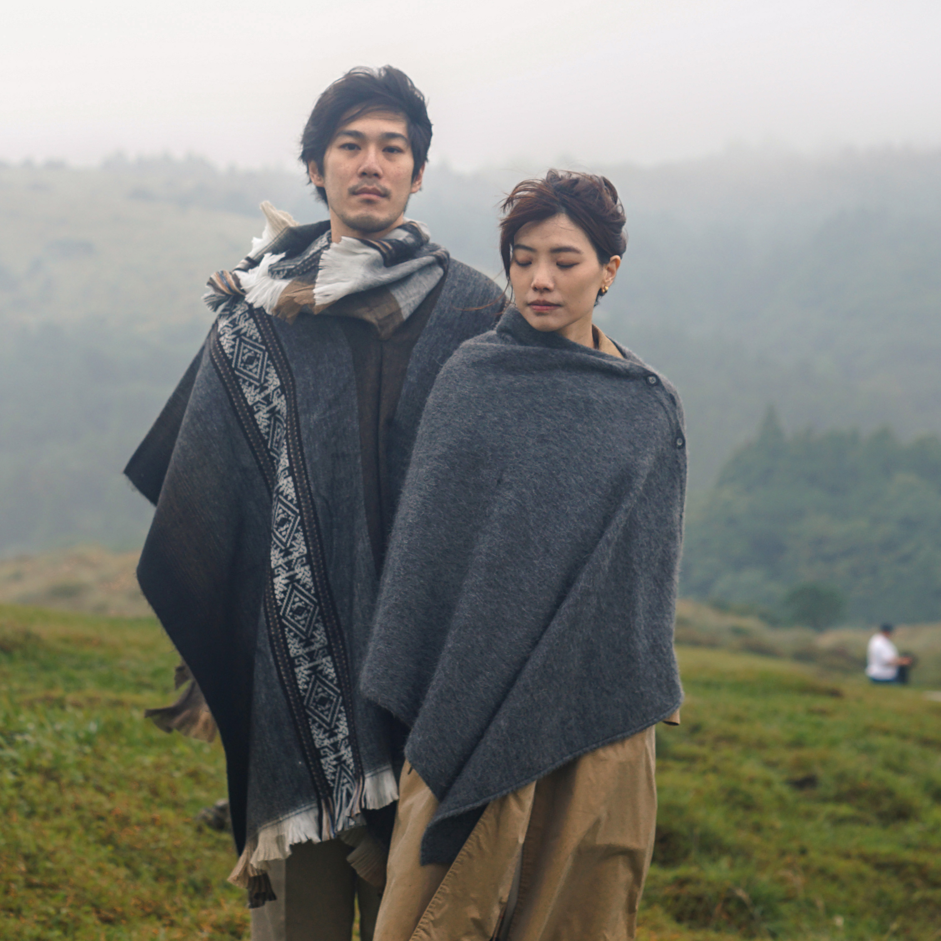 安地斯羊駝斗篷｜Baby alpaca – 灰鴉｜秘魯