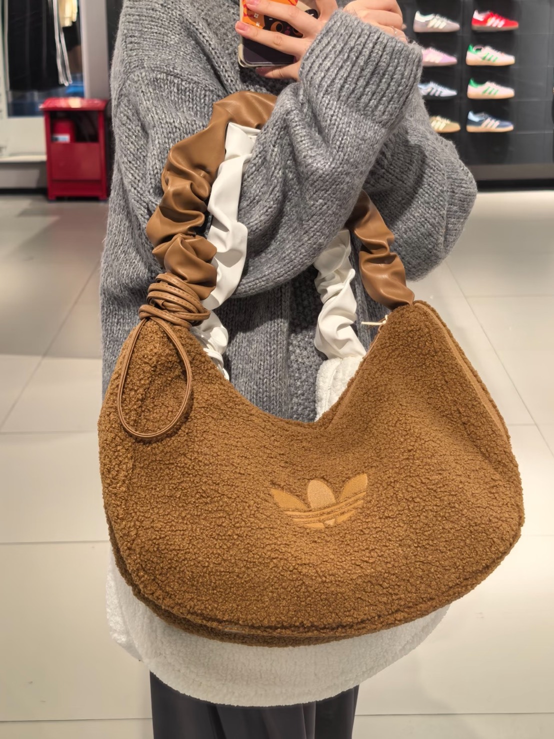 ADIDAS ORIGINALS 14.6L 羊羔毛 雲朵包