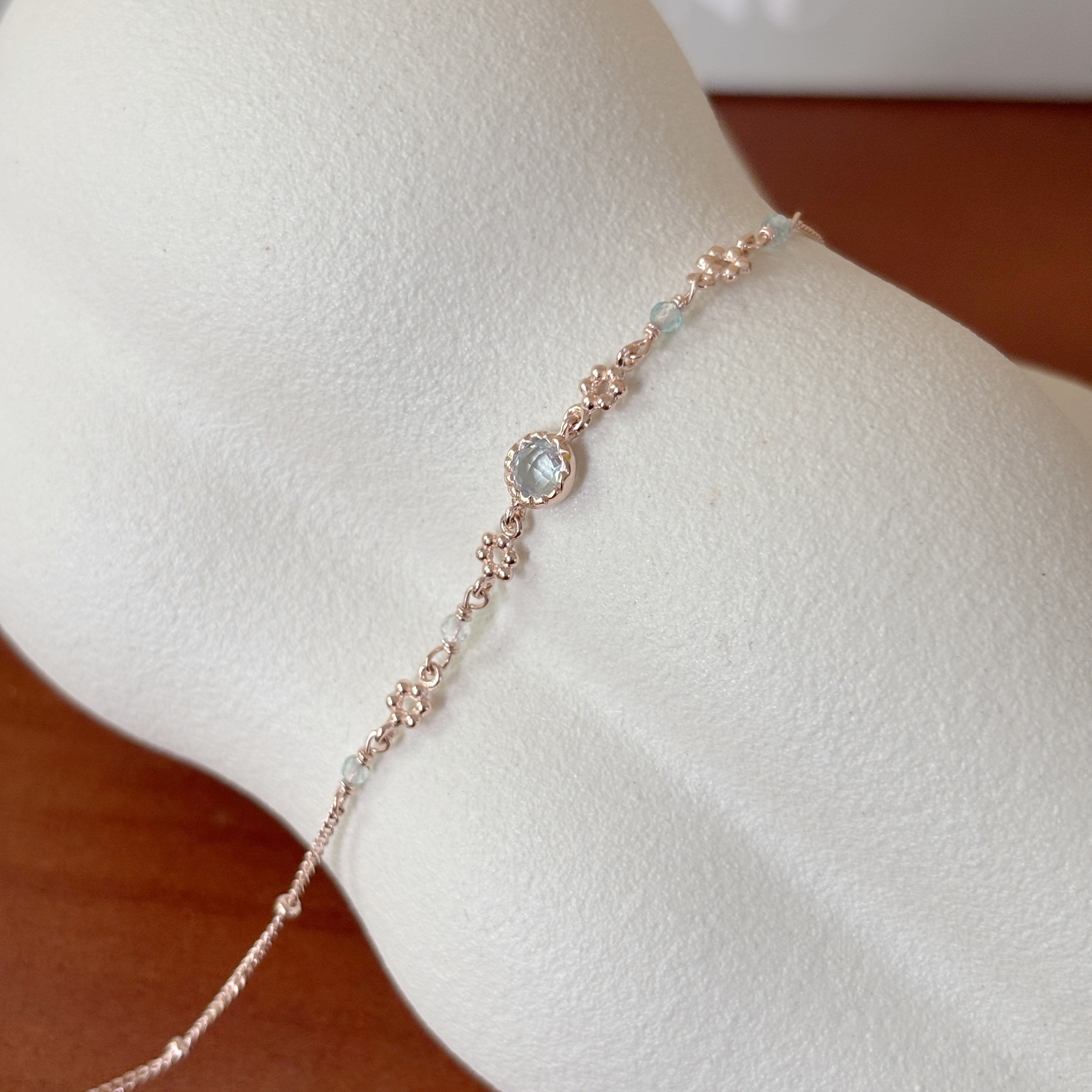 蛋糕小圓托帕石碎花手鍊