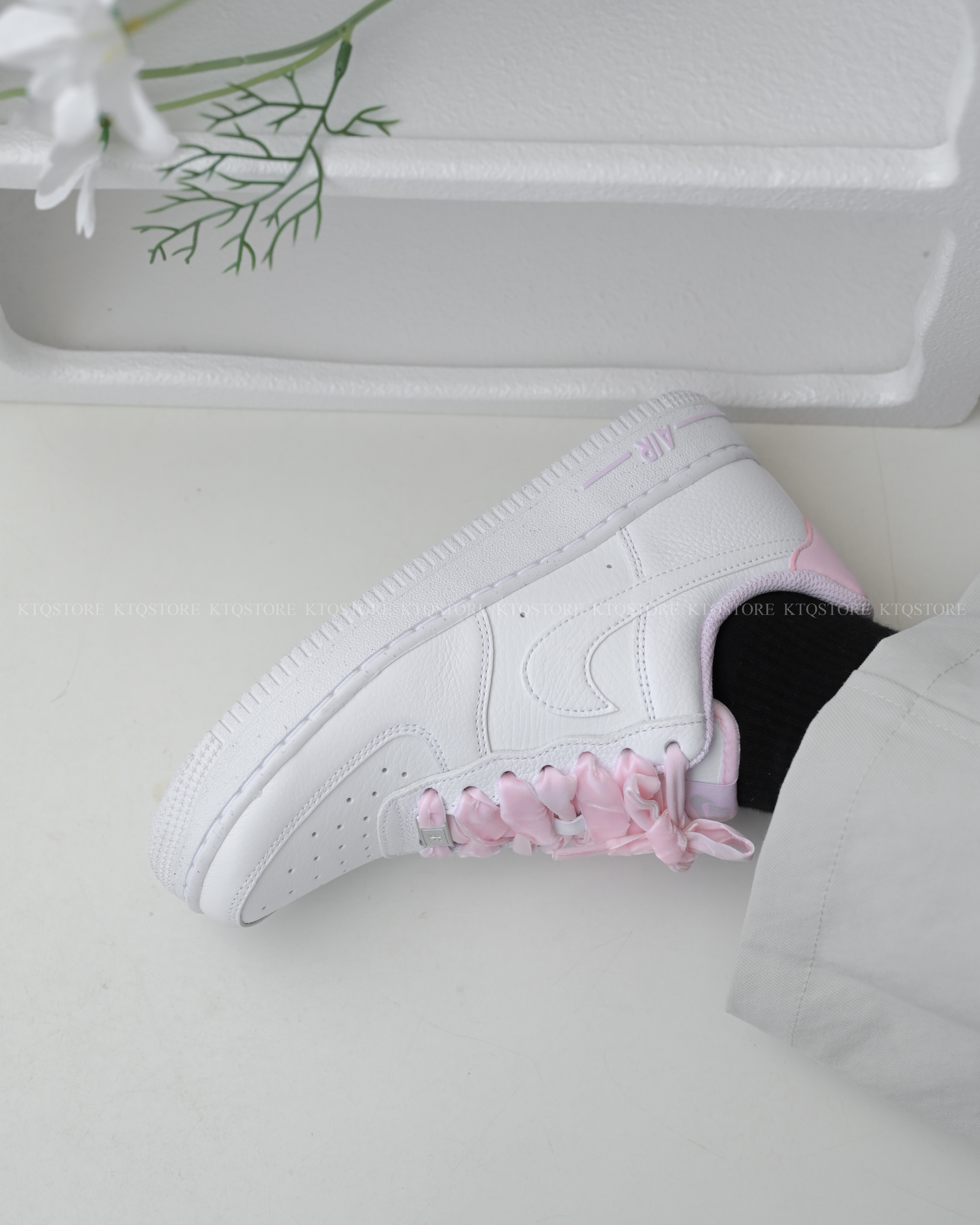 KTQ STORE ‧ Nike Air Force 1 Low “Pink Foam”白粉 絲綢緞帶 HV4403-601